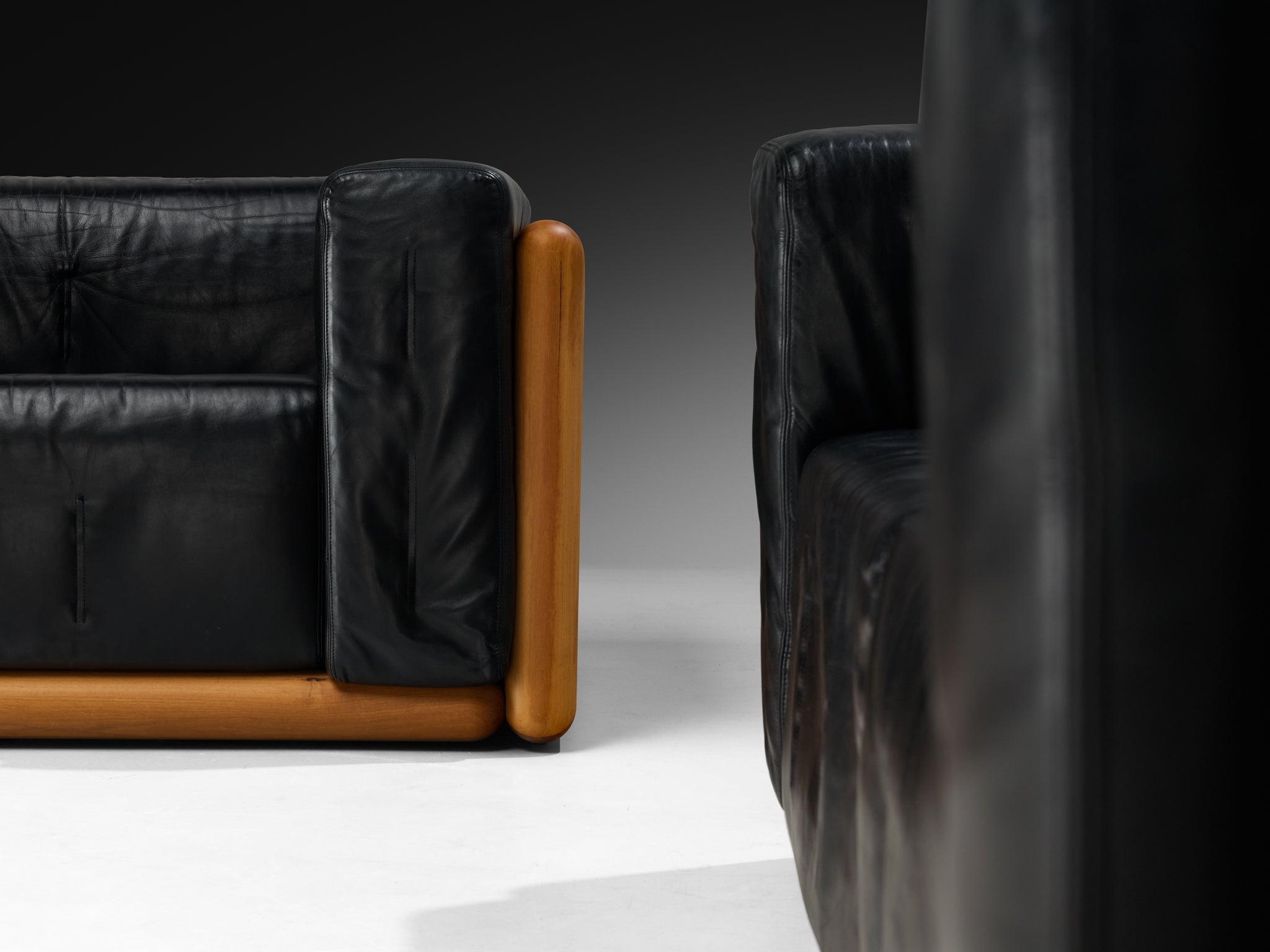 Carlo Scarpa for Simon 'Cornaro' Three-Seat Sofas in Black Leather Seating Morentz