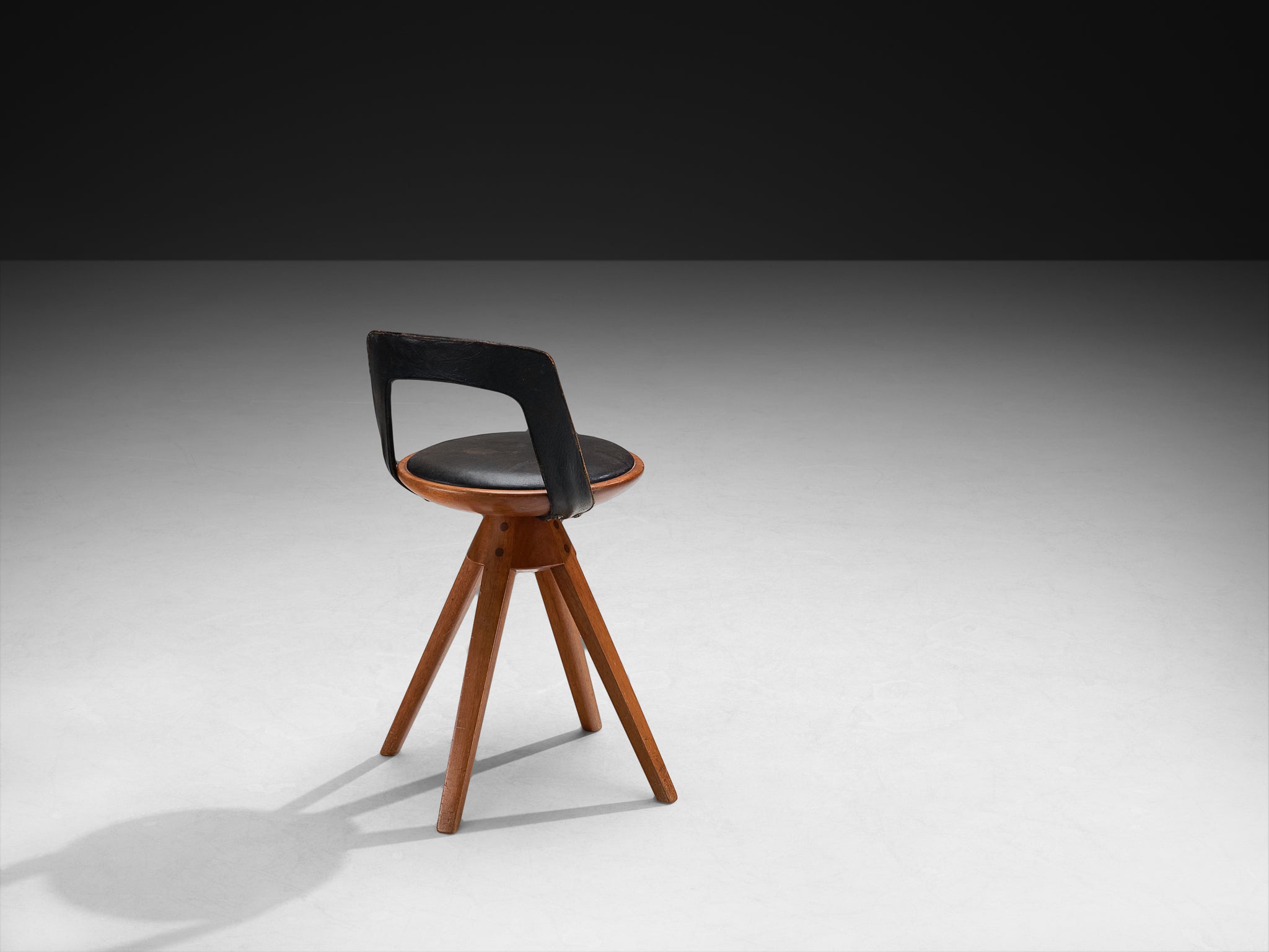 Tove & Edvard Kindt-Larsen Small Swivel Desk or Side Chair in Teak and Leather Seating Morentz