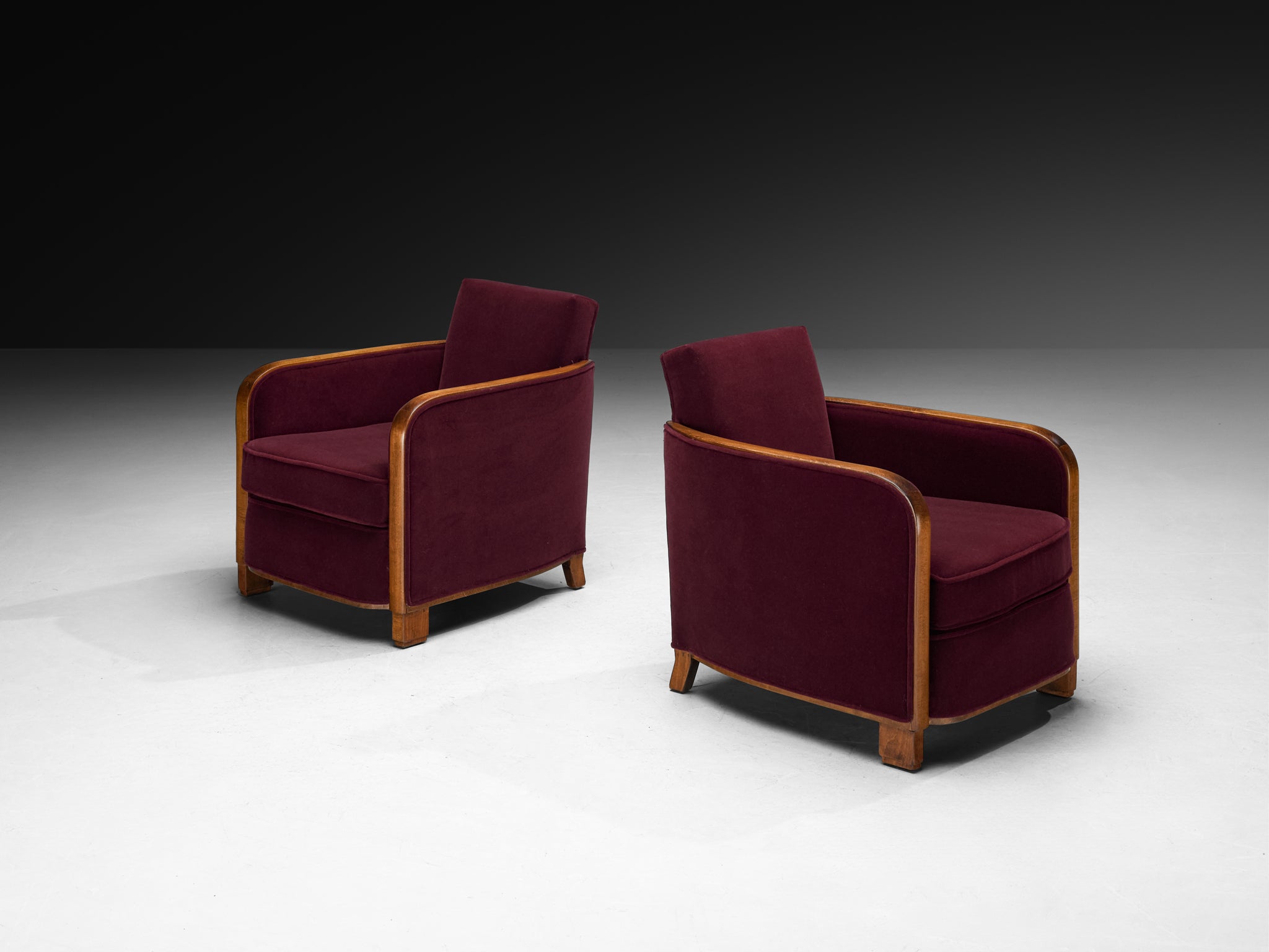 Rare Maison Soubrier Pair of late 1920s Art Deco Armchairs in Burgundy Velvet