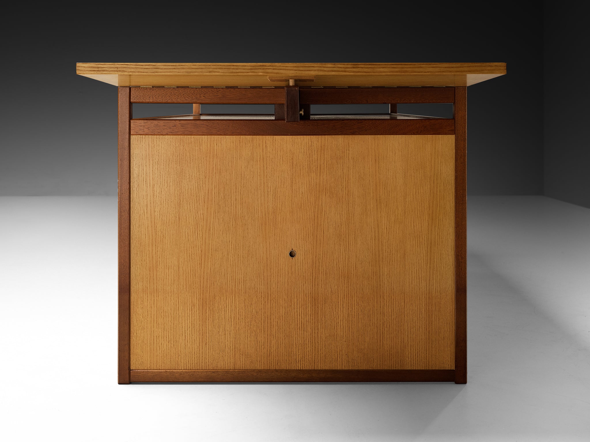 André Sornay Extendable Dining Table with Drop-Down Leafs 295 cm/116.14 in. Tables Morentz