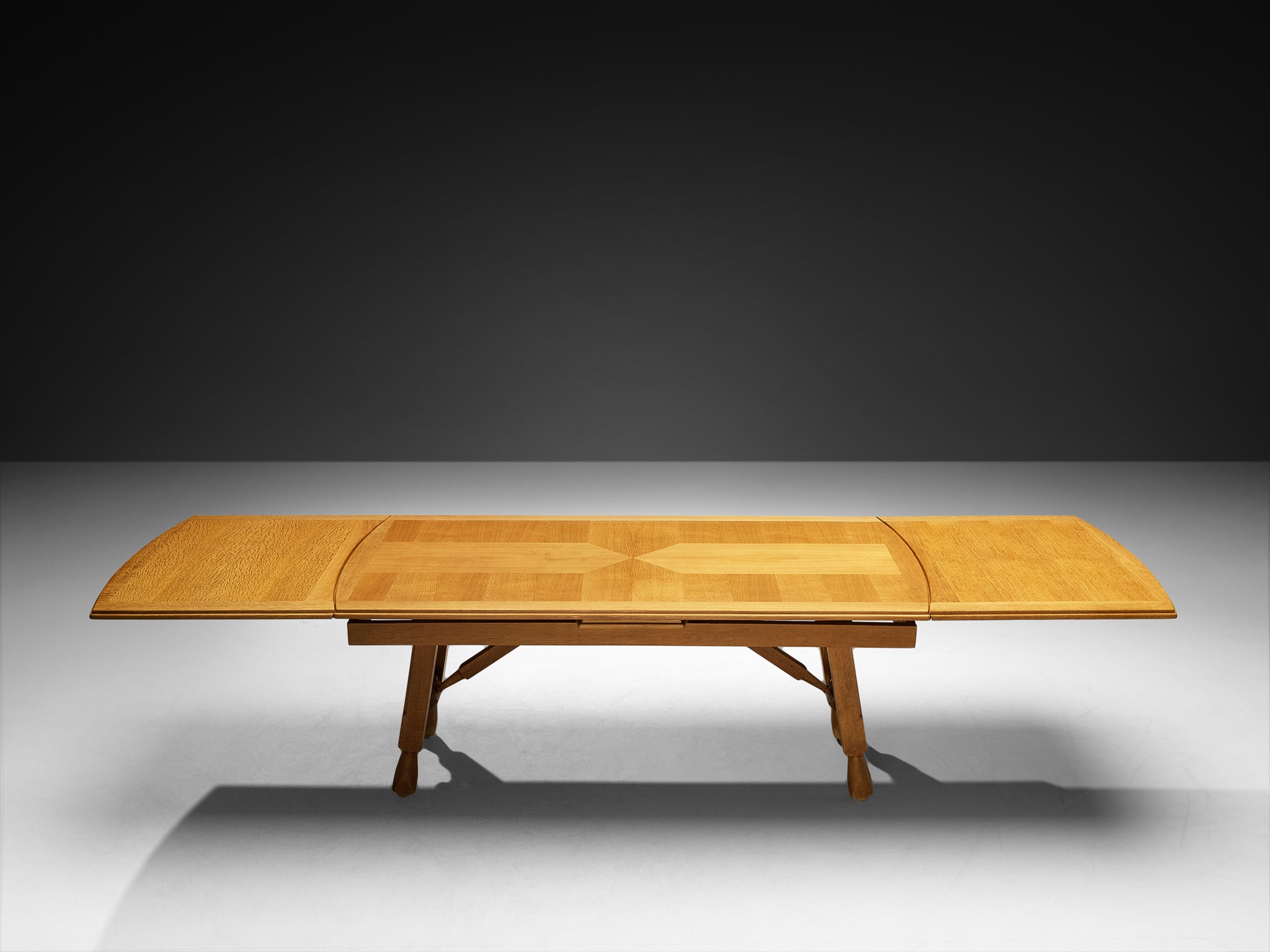 Guillerme & Chambron 'Pétrouille' Extendable Dining Table in Solid Oak