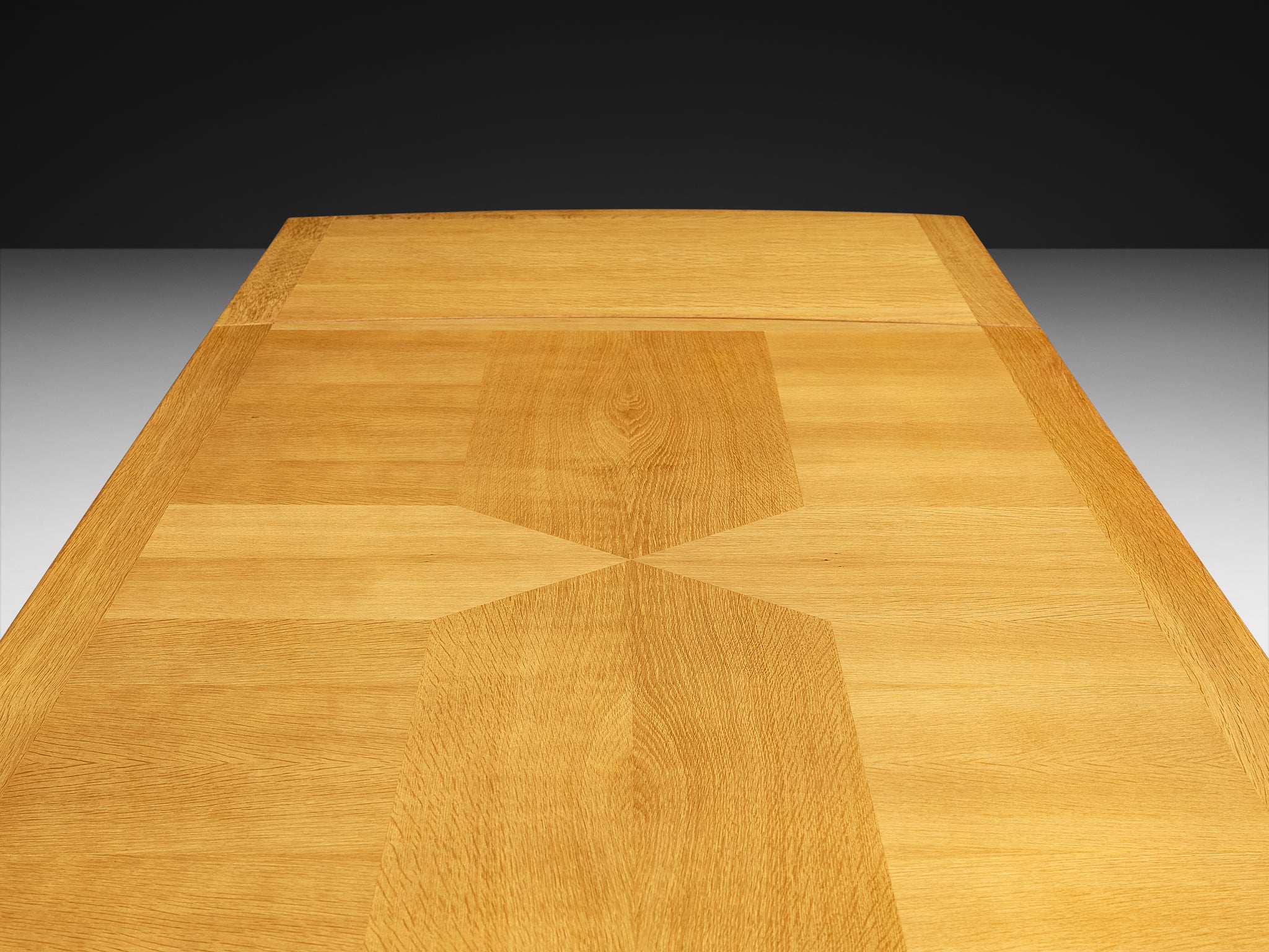 Guillerme & Chambron 'Pétrouille' Extendable Dining Table in Solid Oak