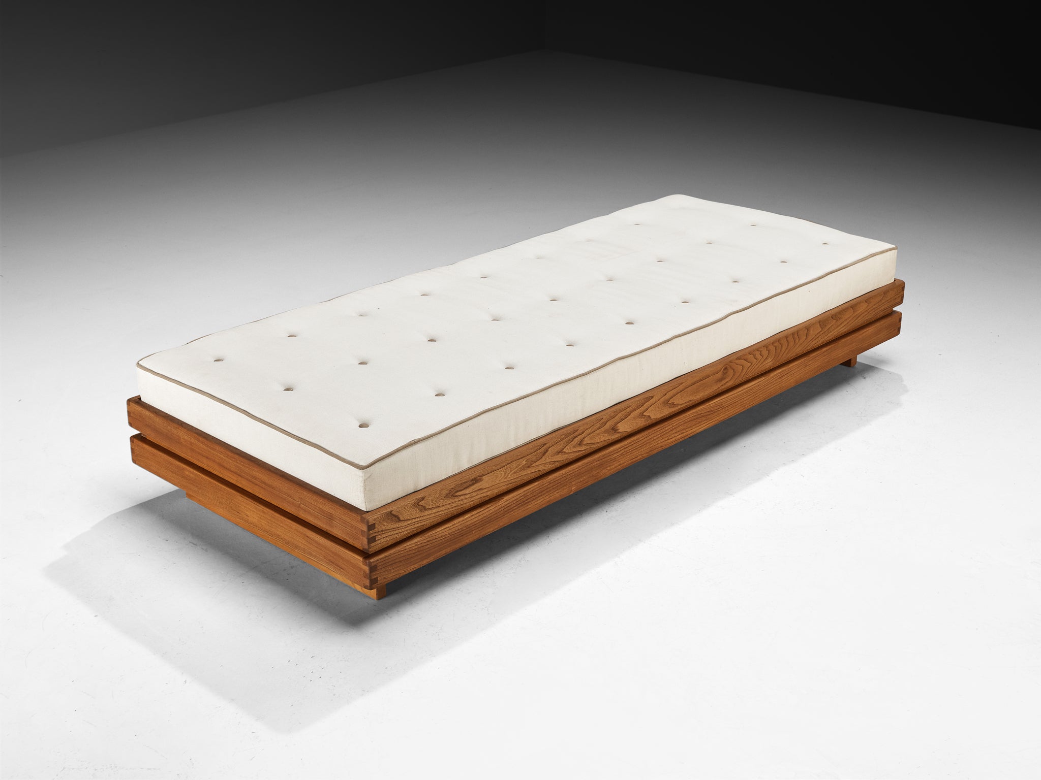 Maison Regain Daybed in Solid Elm Seating Morentz