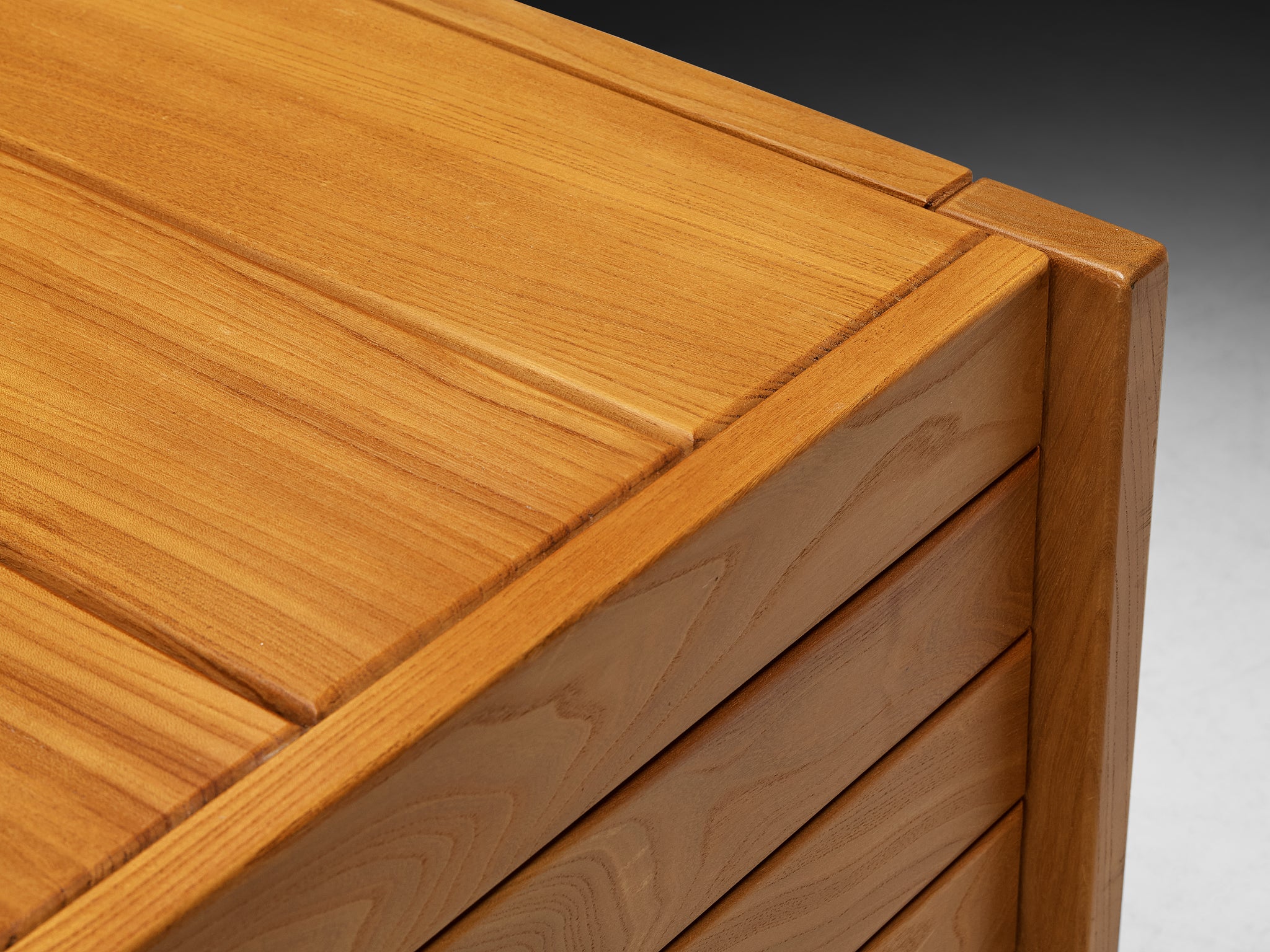 Maison Regain Chest of Drawers in Solid Elm