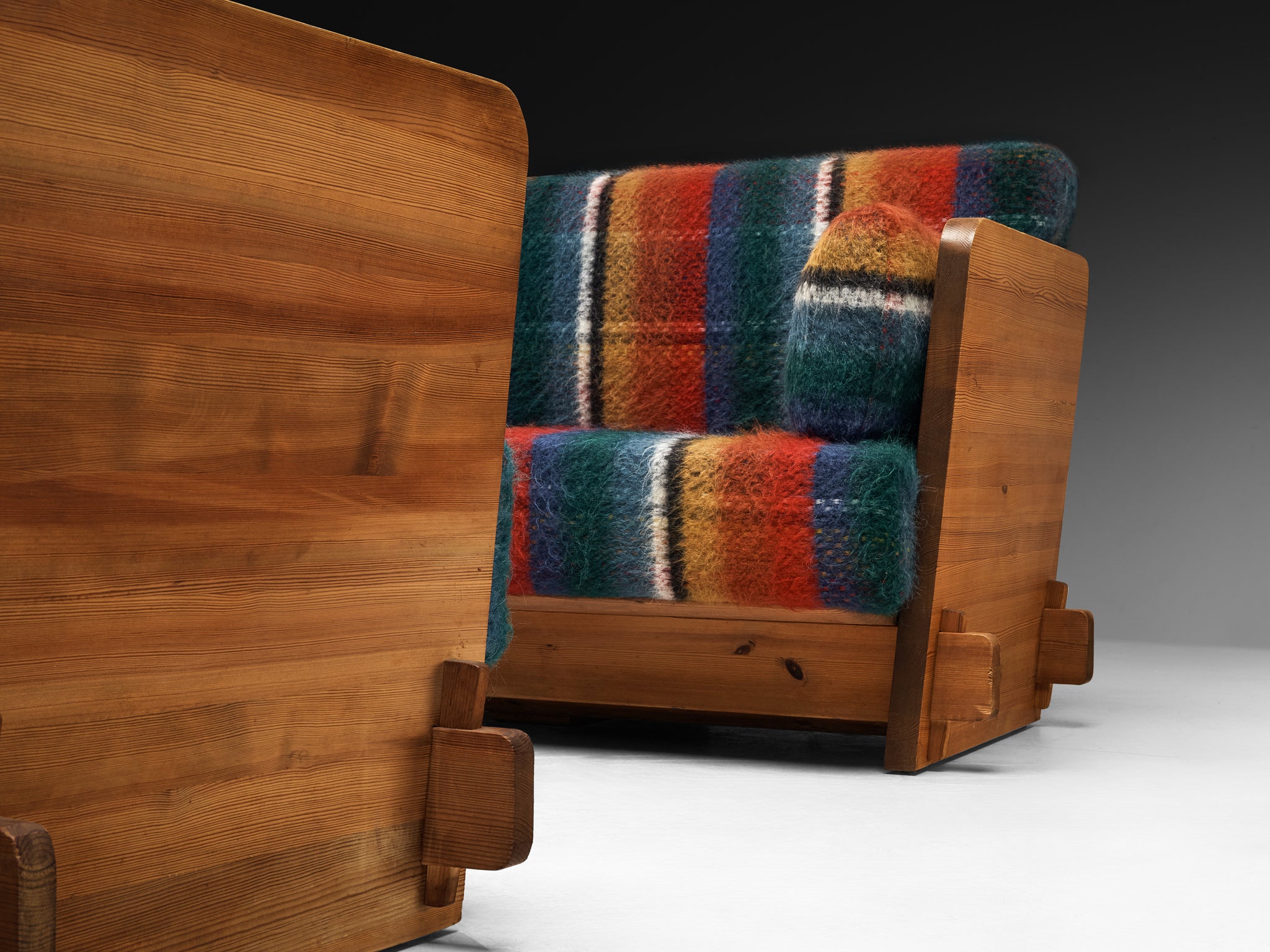 Axel Einar Hjorth for Nordiska Kompaniet 'Lovö' Sofa in Solid Pine and Wool Seating Morentz