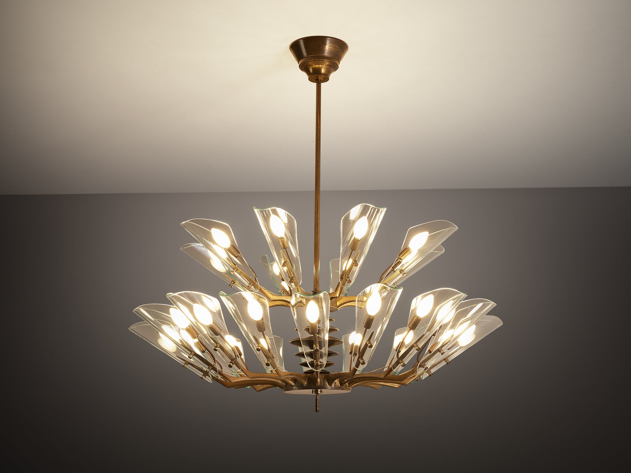 Italian 1950s Elegant Chandelier in Brass and Glass