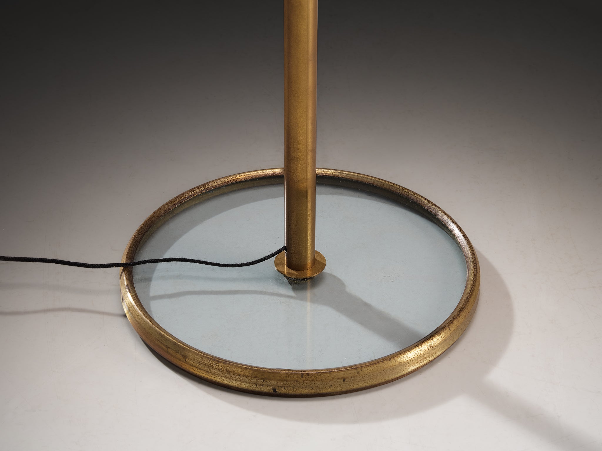 Gio Ponti for Fontana Arte ‘Parco dei Principi’ Floor Lamp with Beige Shade Lighting Morentz