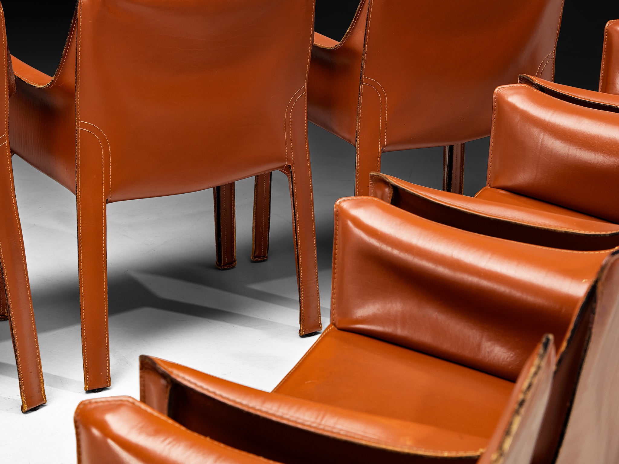 Mario Bellini for Cassina Set of Twelve 'CAB 413' Dining Chairs in Leather Seating Morentz