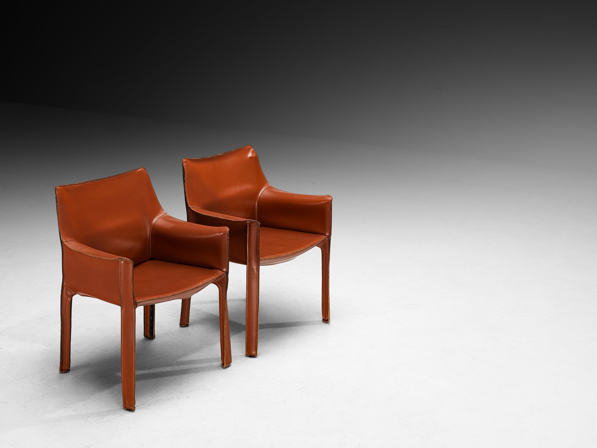 Mario Bellini for Cassina Set of Twelve 'CAB 413' Dining Chairs in Leather Seating Morentz