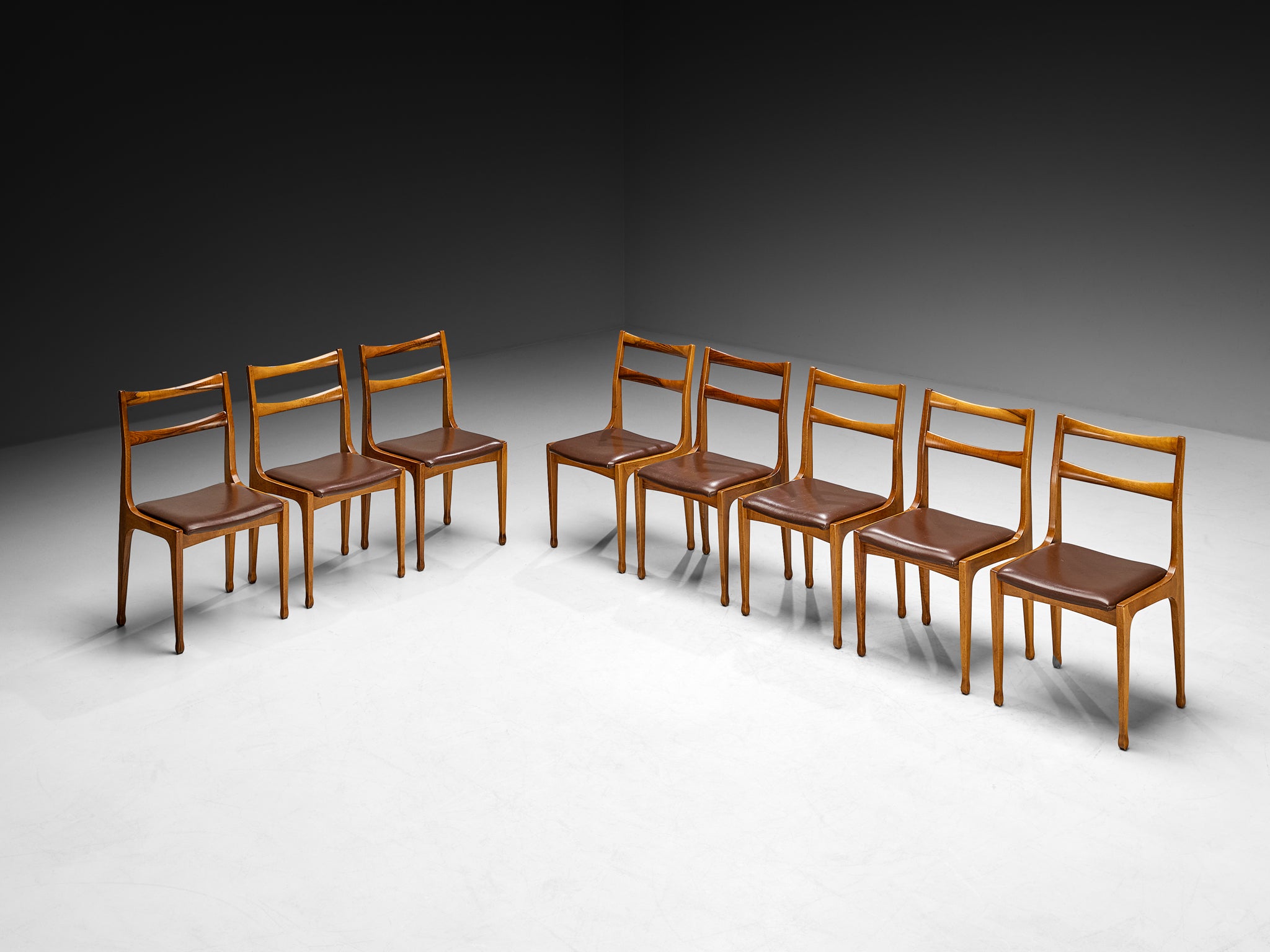 Italian Mid-Century Set of Eight Dining Chairs in Walnut Seating Morentz
