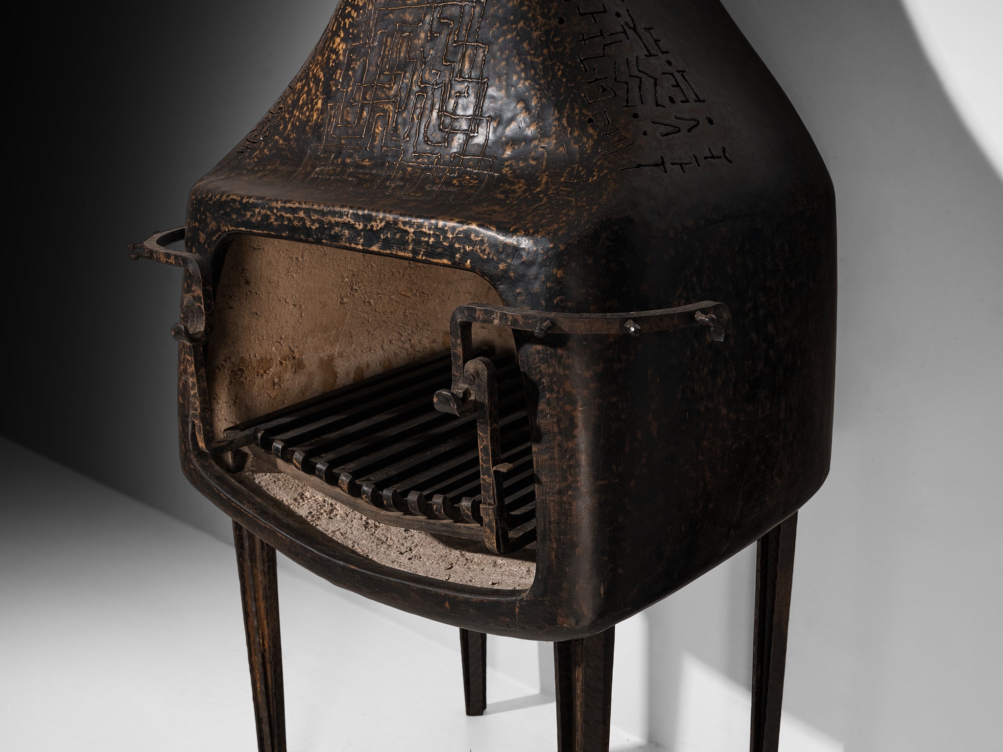 Ugo Trevisan Fireplace in Hammered Steel Building and Garden Elements Morentz