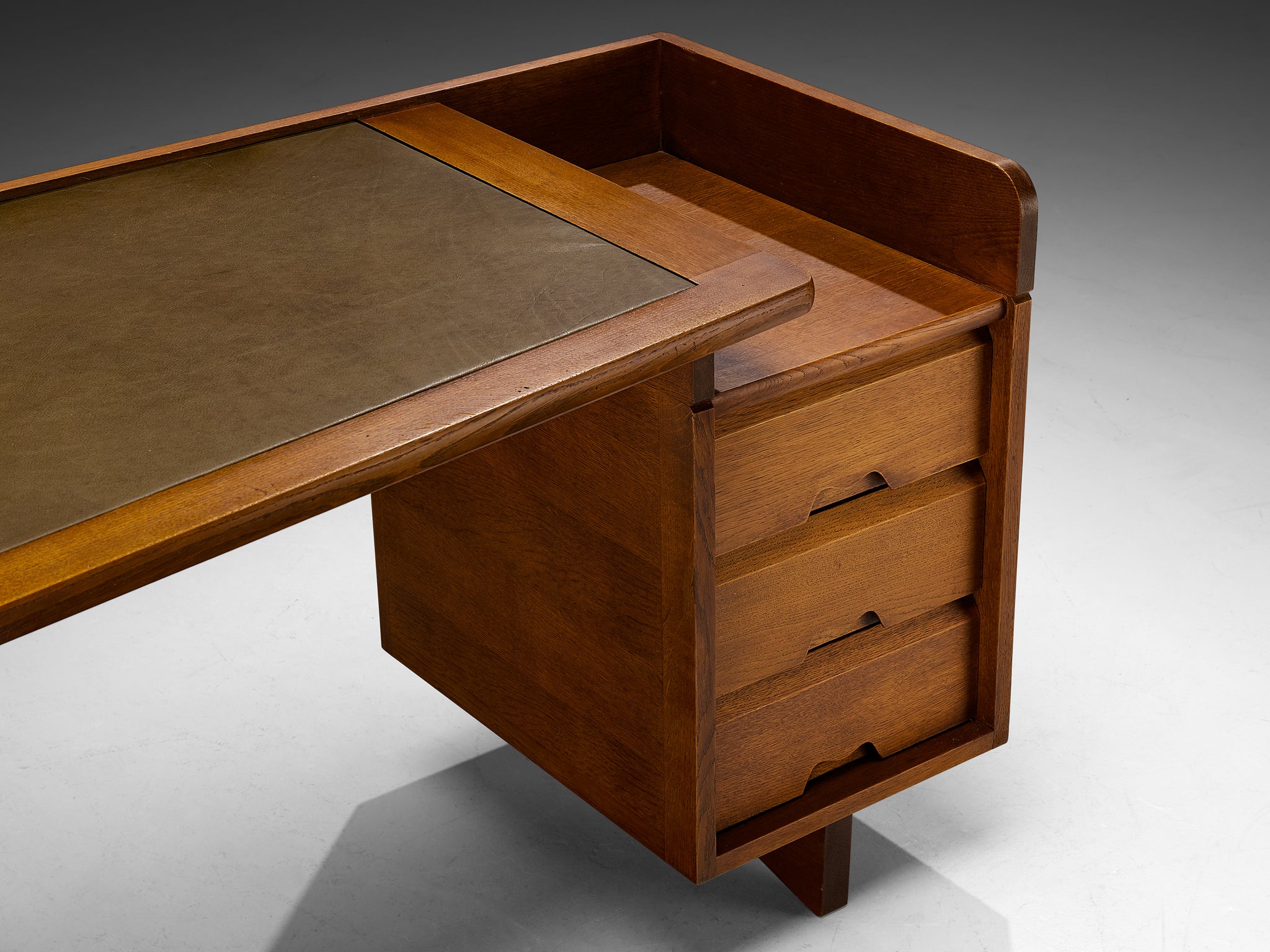 Guillerme & Chambron for Votre Maison Writing Desk in Oak and Leather Tables Morentz
