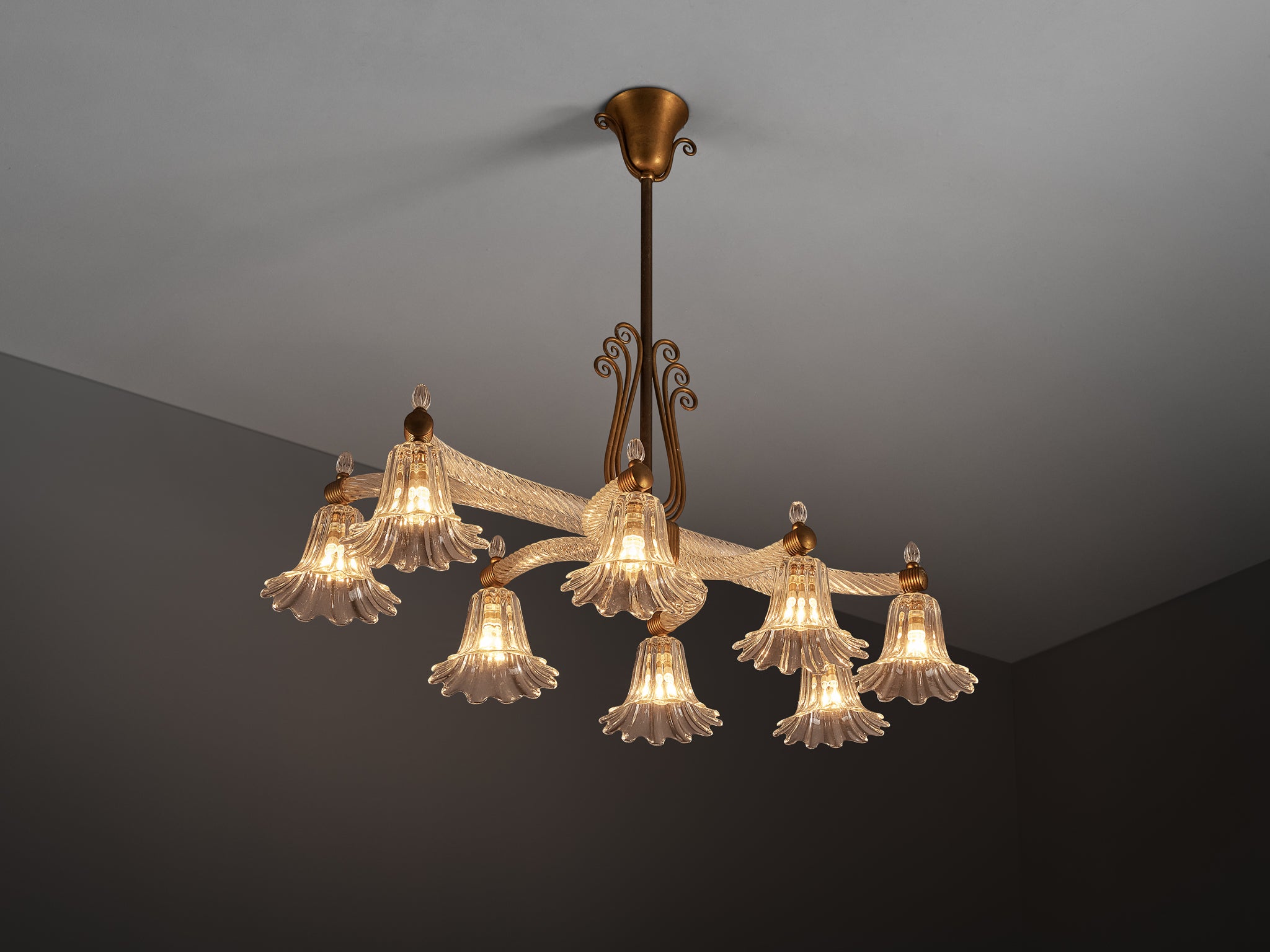 Barovier & Toso Large Italian Chandelier in Crystal Glass and Brass Lighting Morentz