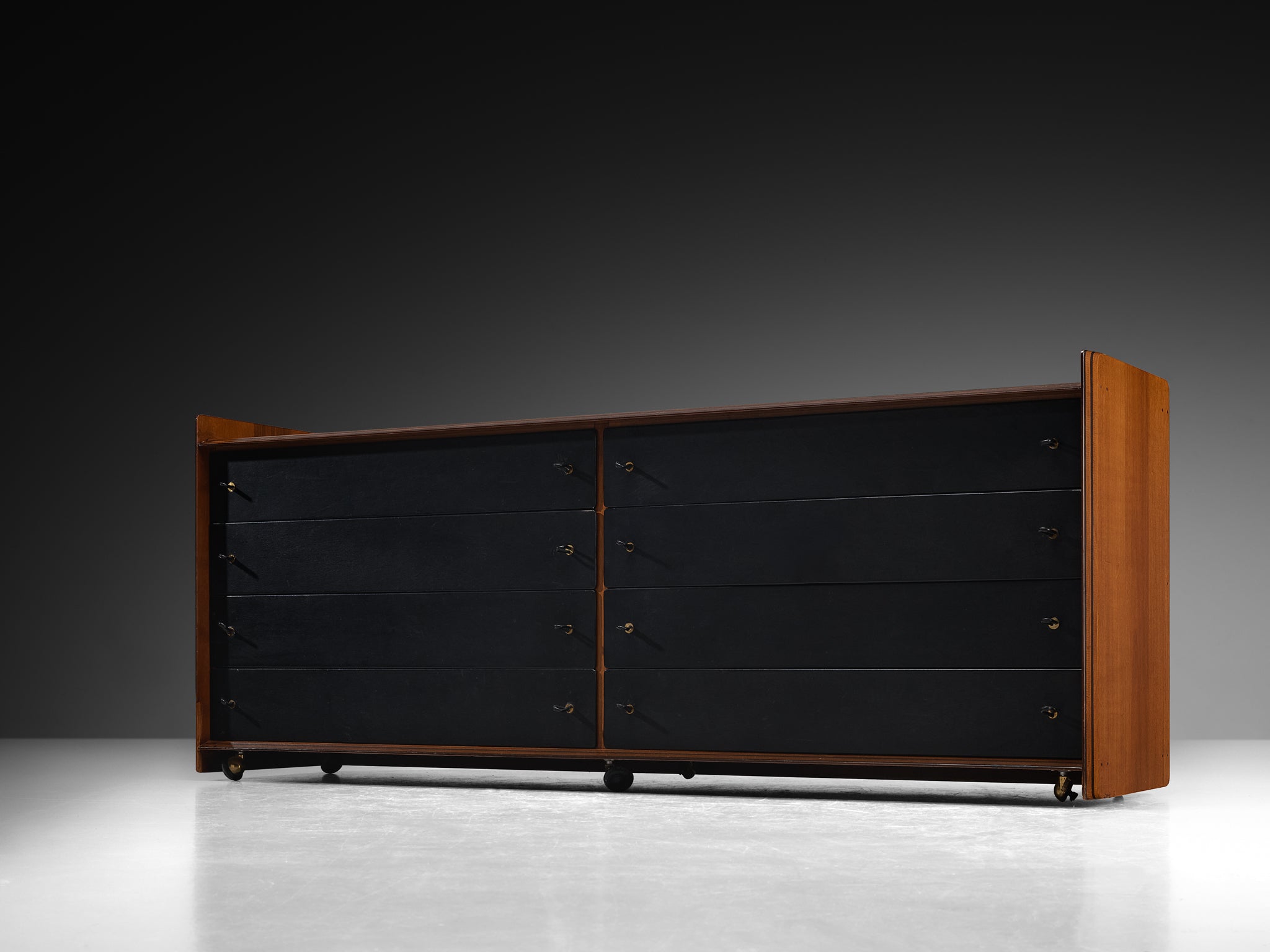 Afra & Tobia Scarpa 'Artona' Chest of Drawers in Black Leather and Walnut Case pieces and storage cabinets Morentz