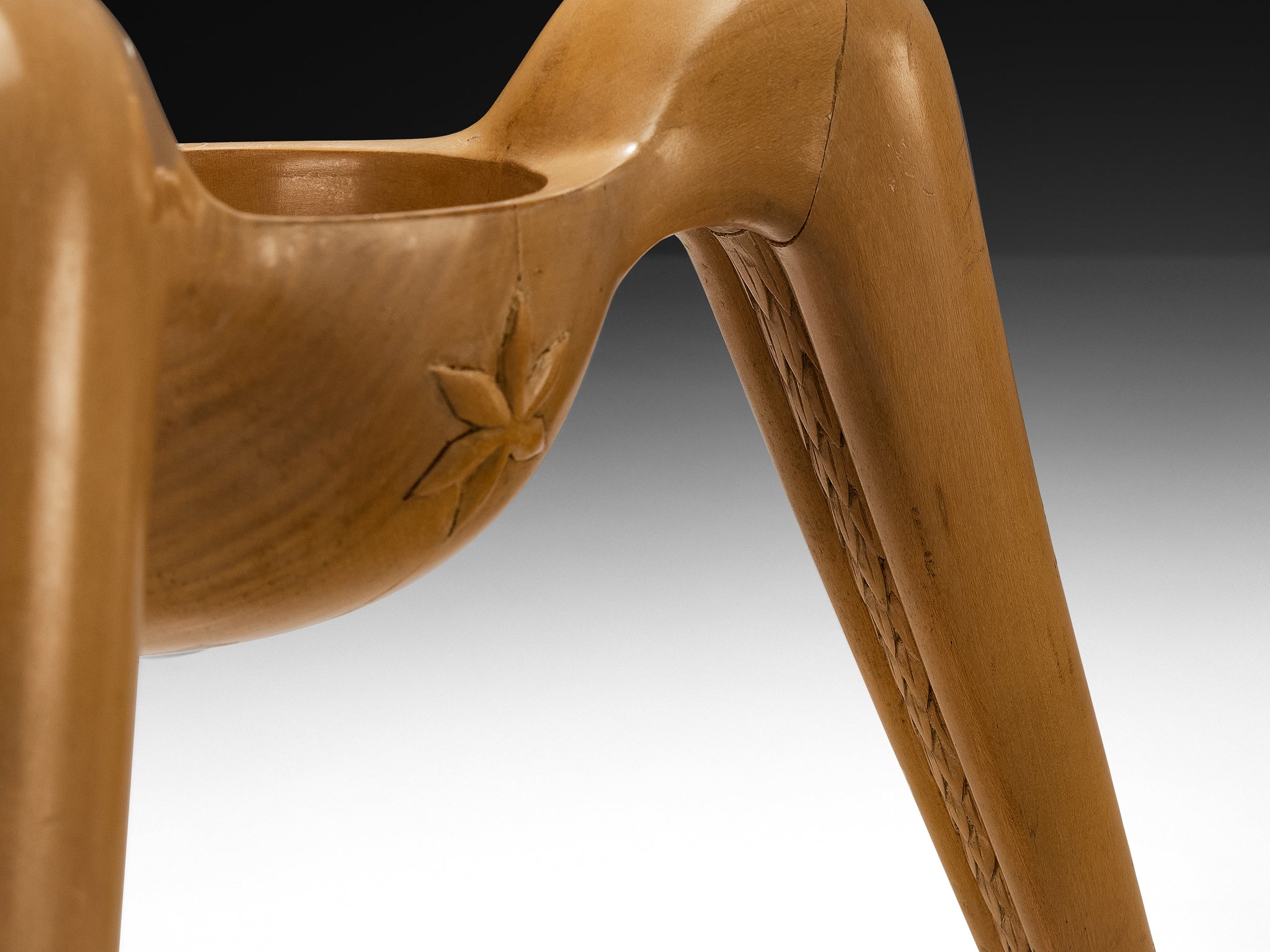Rare Osvaldo Borsani for ABV '5052' Carved Side Table in Wood and Glass Tables Morentz