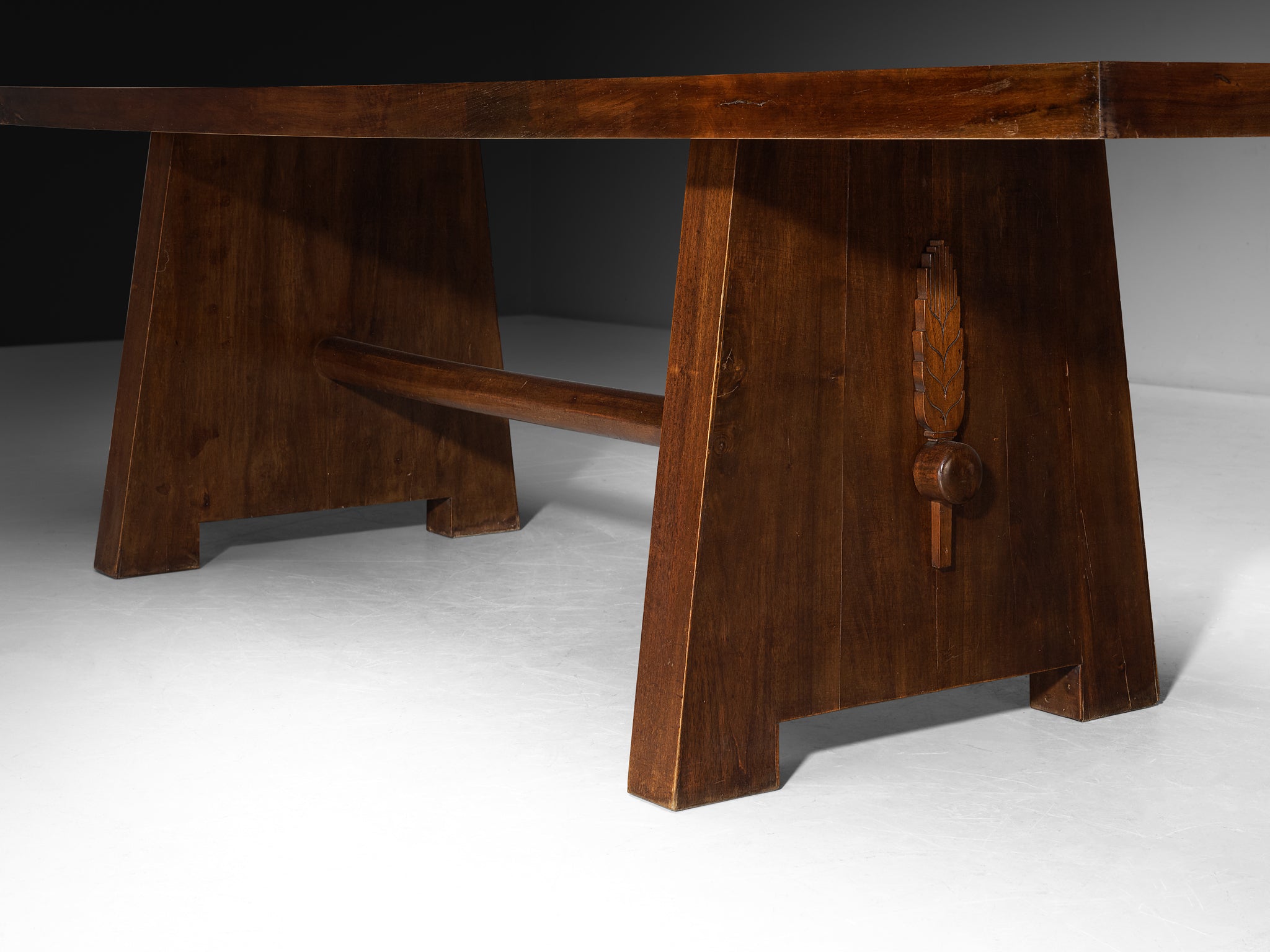 1920s Art Deco Dining Table in Walnut 280.5 cm / 110.43 in. Tables Morentz