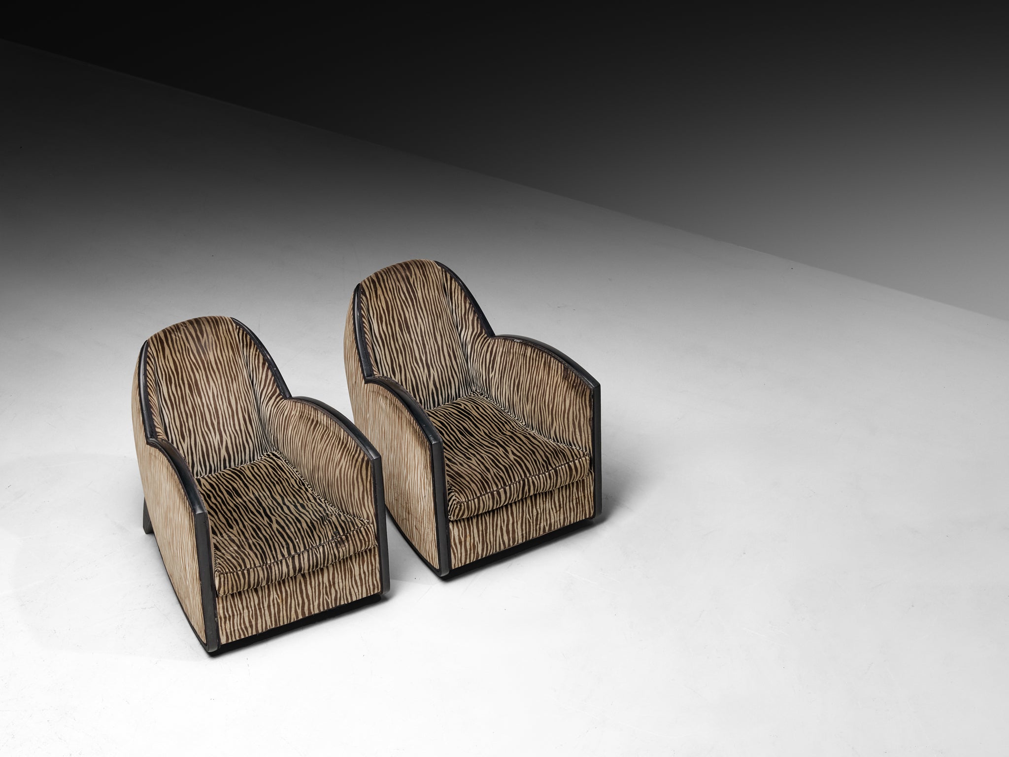 Levitan Décoration Pair of French Art Deco Lounge Chairs Seating Morentz