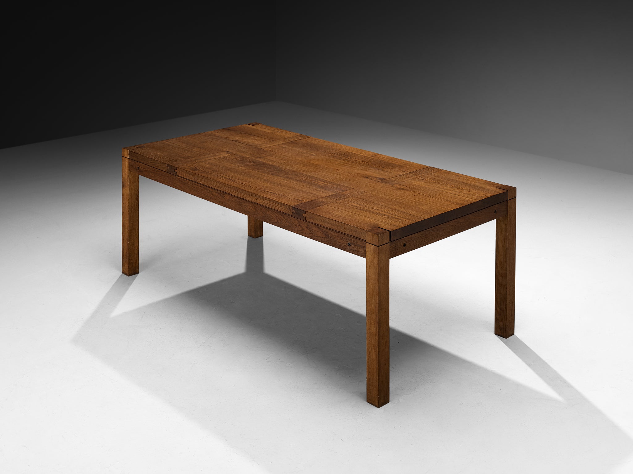 Italian Mid-Century Modernist Dining Table in Oak Tables Morentz