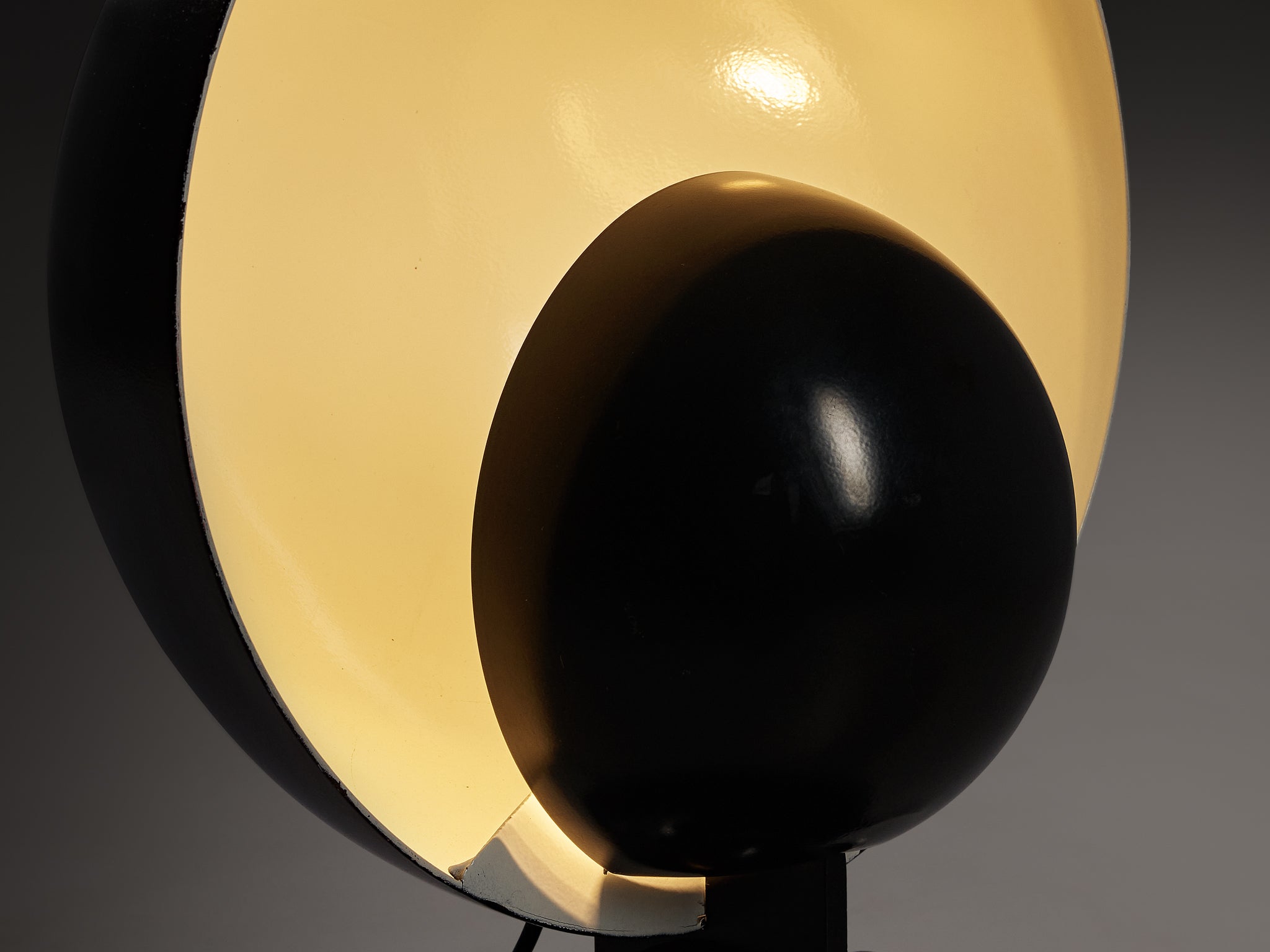 Francesco Buzzi Ceriani 'Cuffia' Table Lamp in Black Metal Lighting Morentz