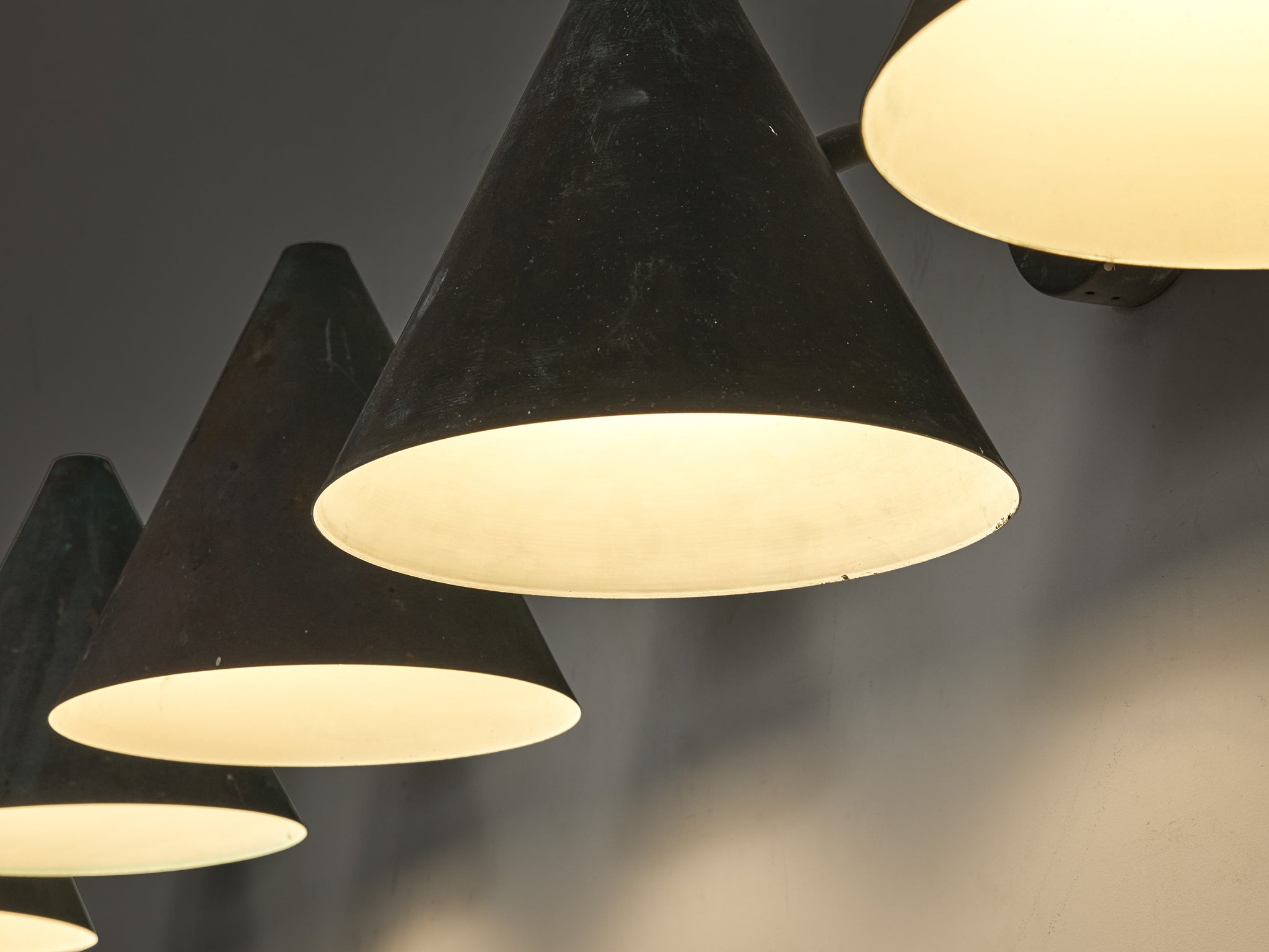 ヴィンテージ 北欧【Gense】Harlequin ポストモダン ガラスオブジェ Hans-Agne Jakobsson 'Tratten' Wall Lights in Patinated Copper