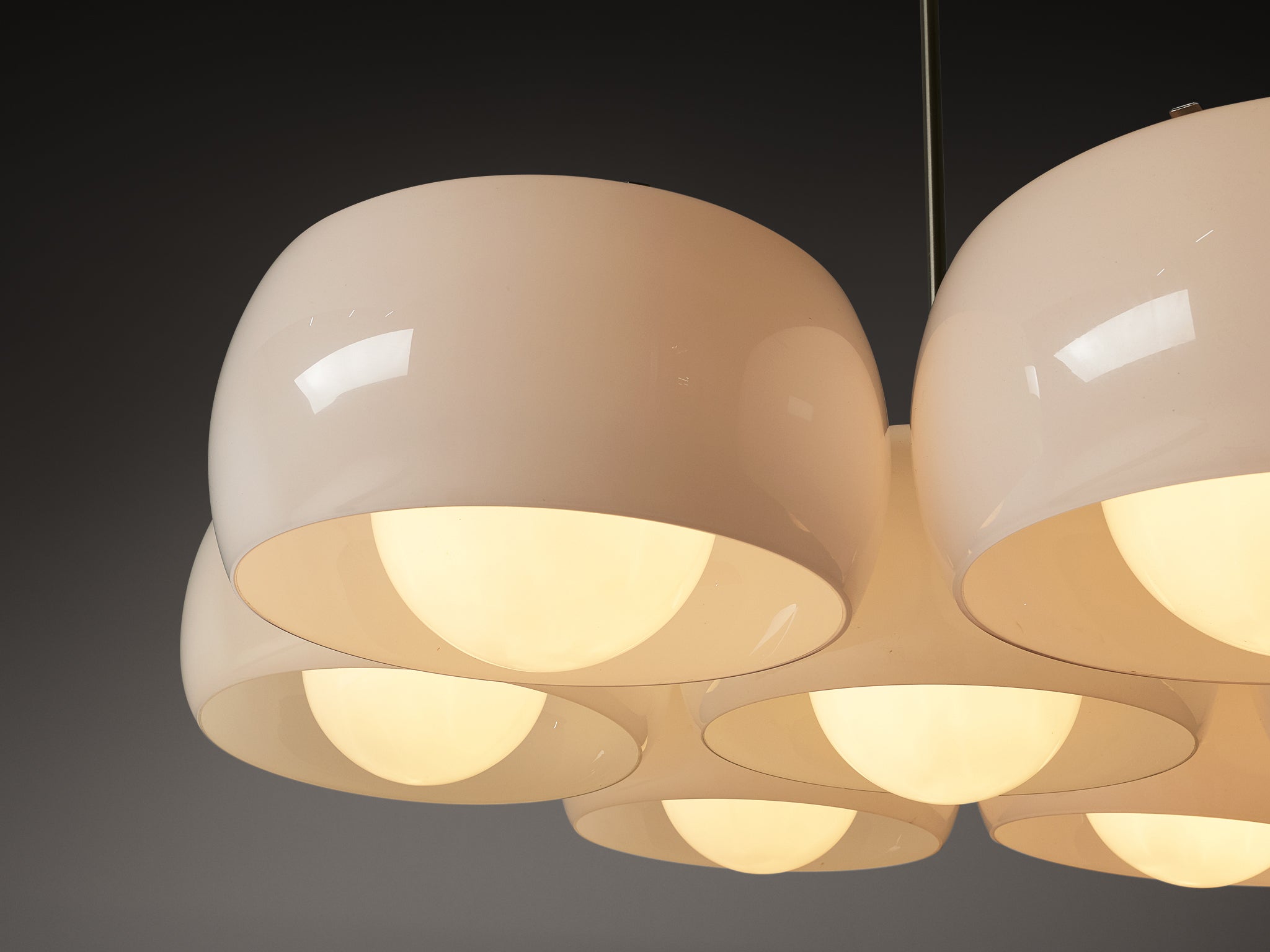 Vico Magistretti for Artemide Chandelier 'Eptaclinio' in Opaline Glass Lighting Morentz