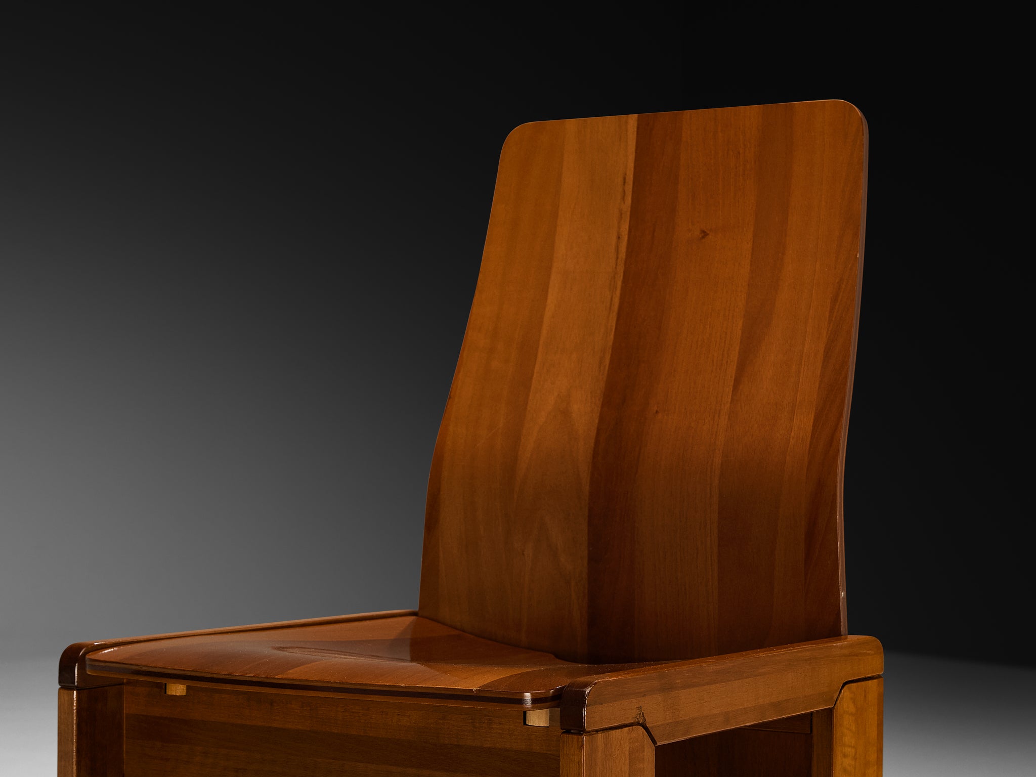 Italian Post-Modern Set of Six Dining Chairs in Walnut Wood Seating Morentz