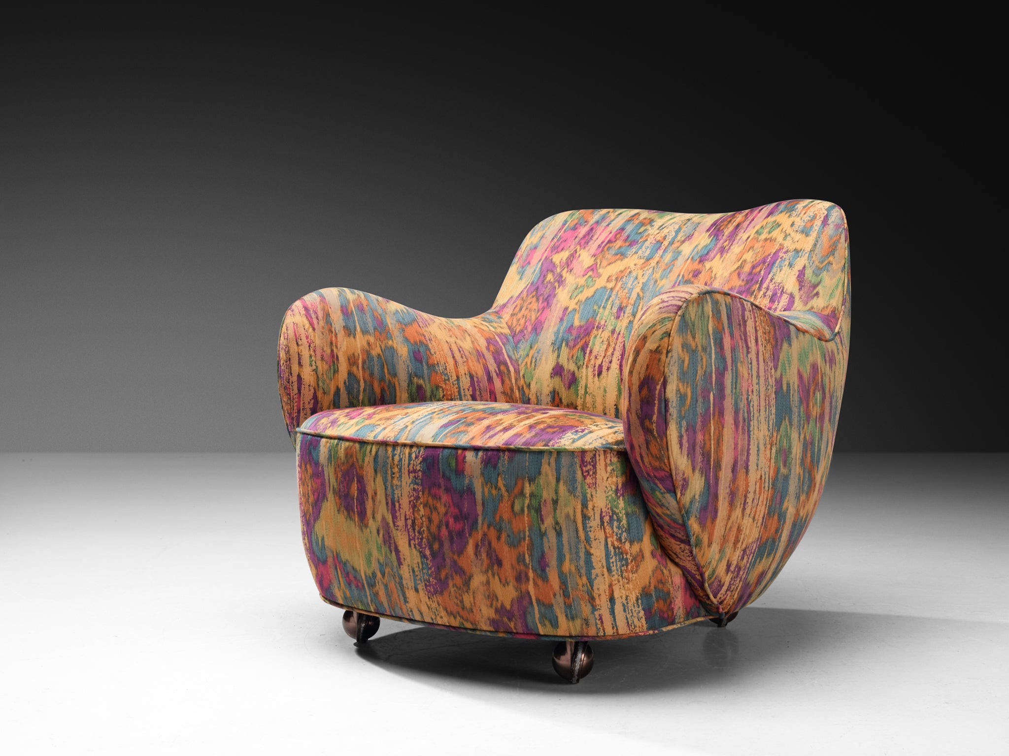 Vladimir Kagan Pair of 'Barrel' Lounge Chairs in Multicolored Abstract Fabric Seating Morentz