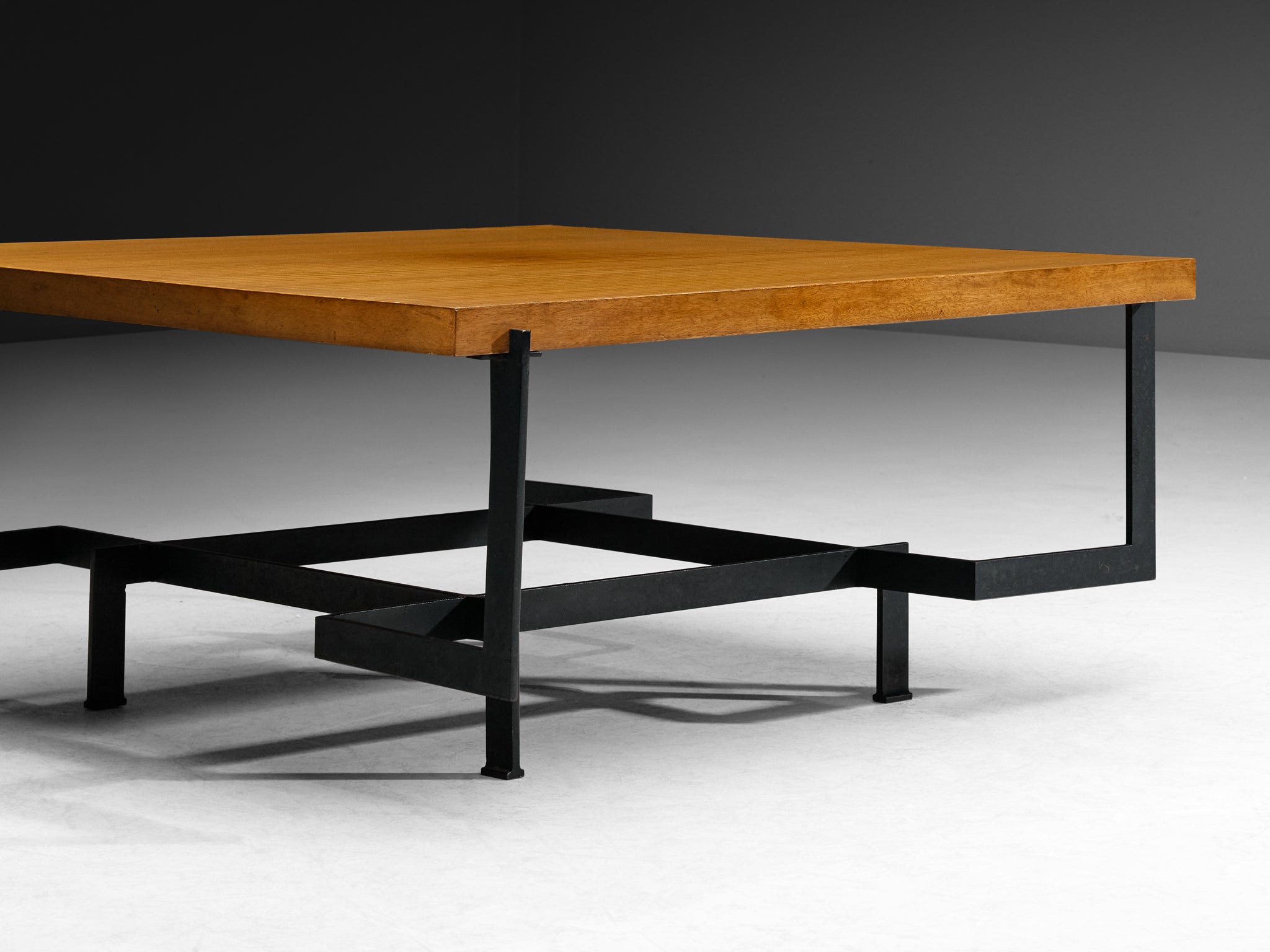 Modernist Italian Coffee Table in Mahogany Wood and Lacquered Steel Tables Morentz
