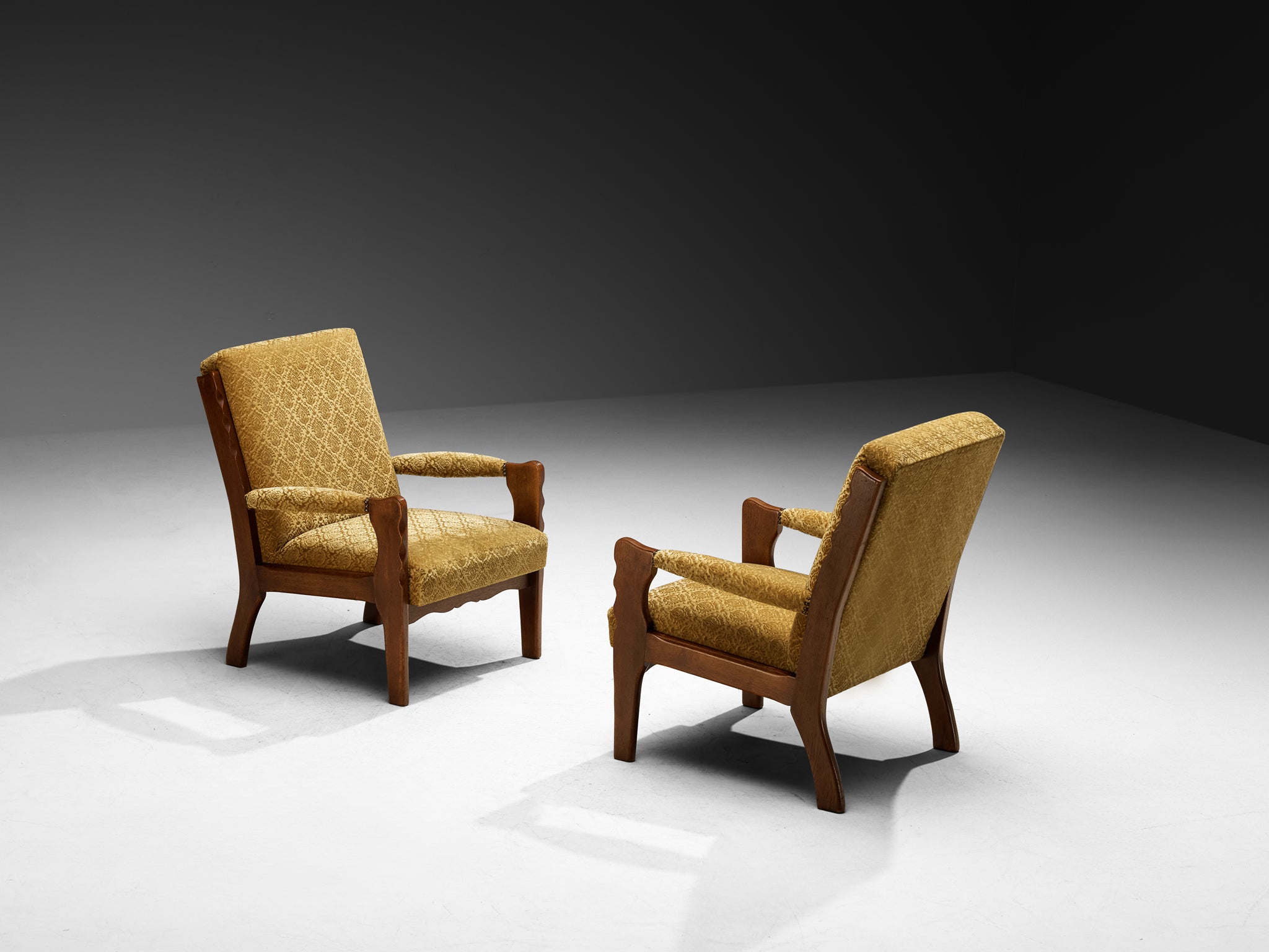 Pair of Lounge Chairs with Curved Front Legs in Oak and Fabric 1940s Seating Morentz