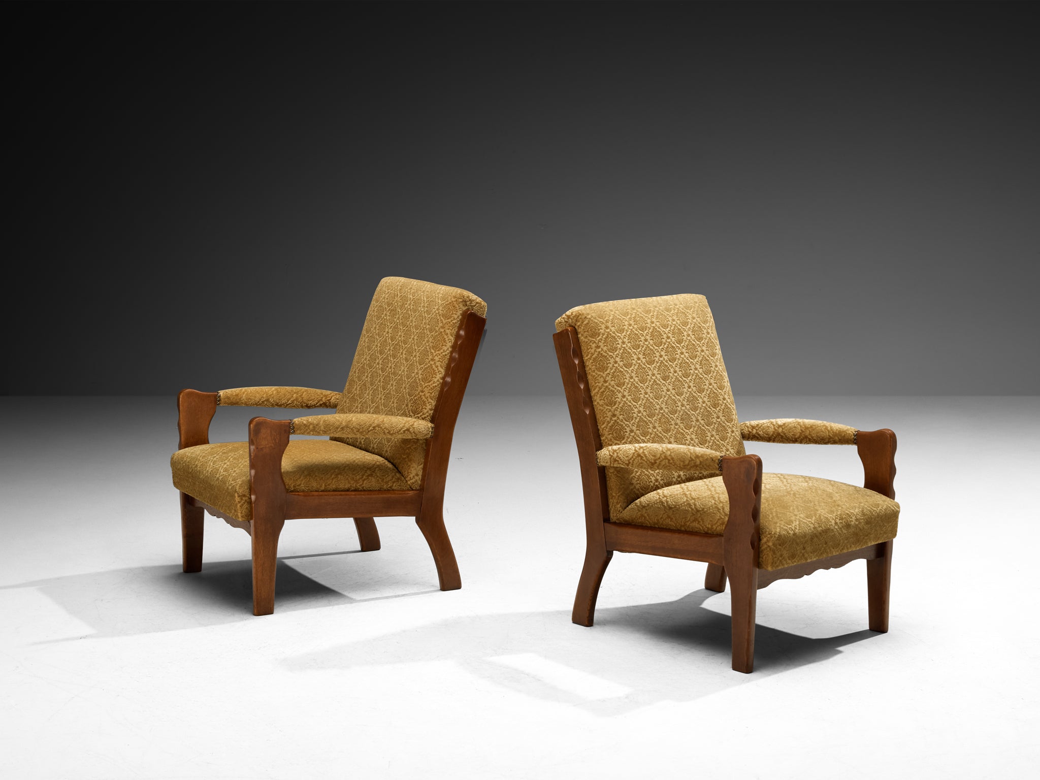 Pair of Lounge Chairs with Curved Front Legs in Oak and Fabric 1940s Seating Morentz