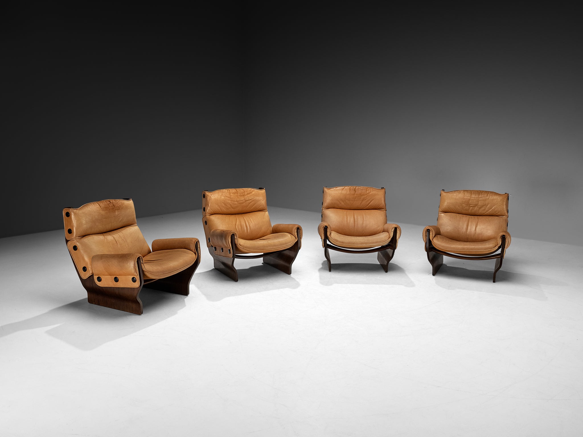 Osvaldo Borsani for Tecno 'Canada' Lounge Chairs in Cognac Brown Leather and Wood Seating Morentz