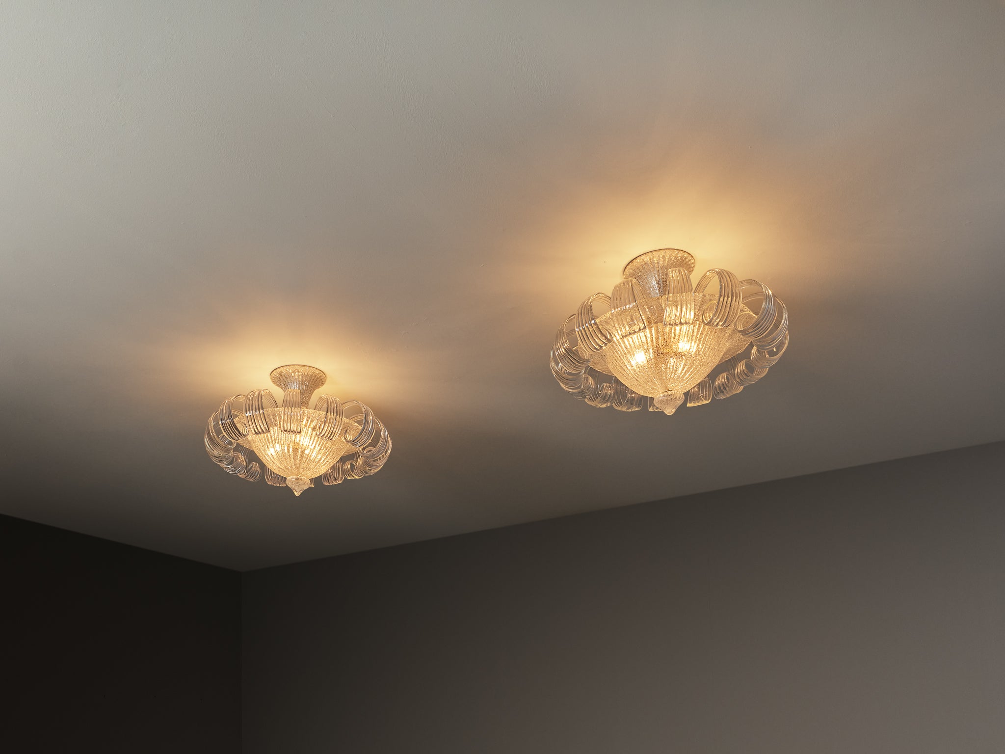 Italian Art Deco Medusa Shaped Pair of Chandeliers in Murano Glass Lighting Morentz