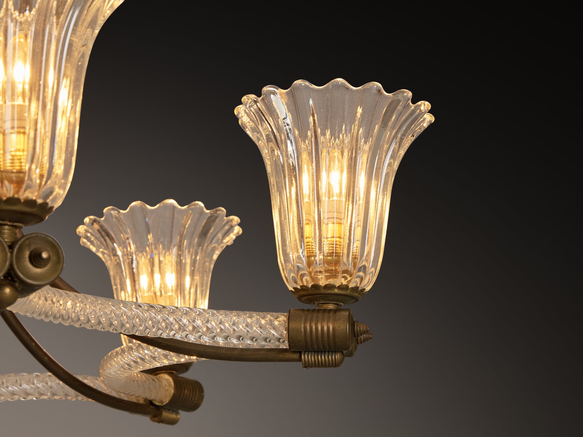 Italian Art Deco Chandelier in Glass and Brass with Flower-Shaped Shades Lighting Morentz