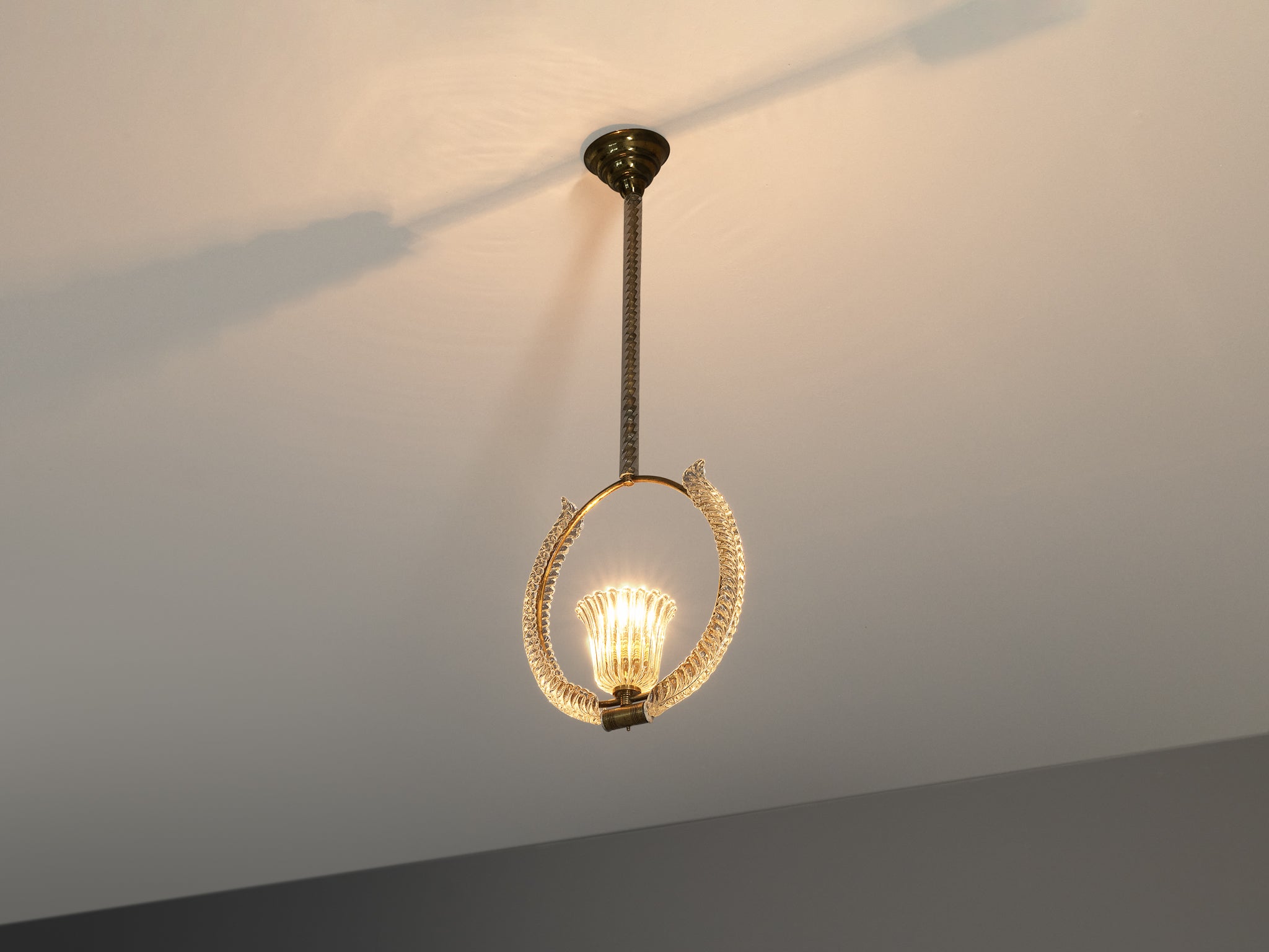 1940s Italian Art Deco Pendant Lamp with Chalice-Shaped Centre in Glass and Brass Lighting Morentz