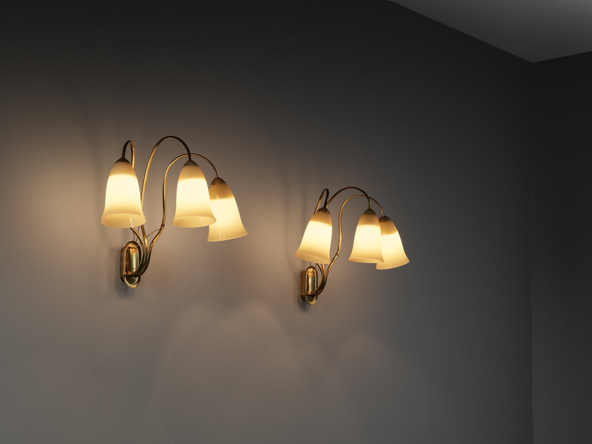 Rare Paavo Tynell for Taito Oy Pair of '9405' Wall Lights in Brass and Glass