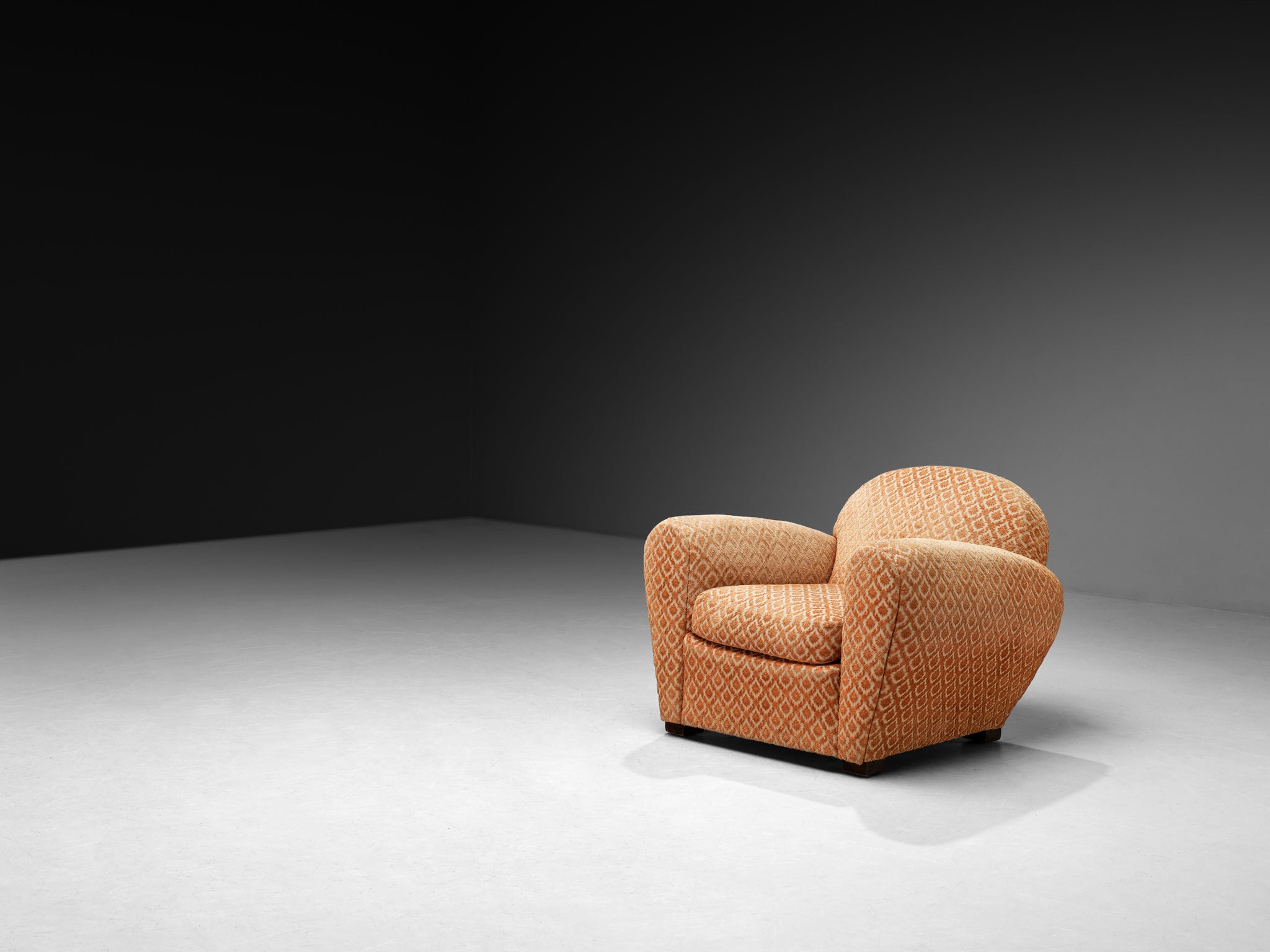 Pair of lounge Chairs in Patterned Fabric and Organic Shape Seating Morentz