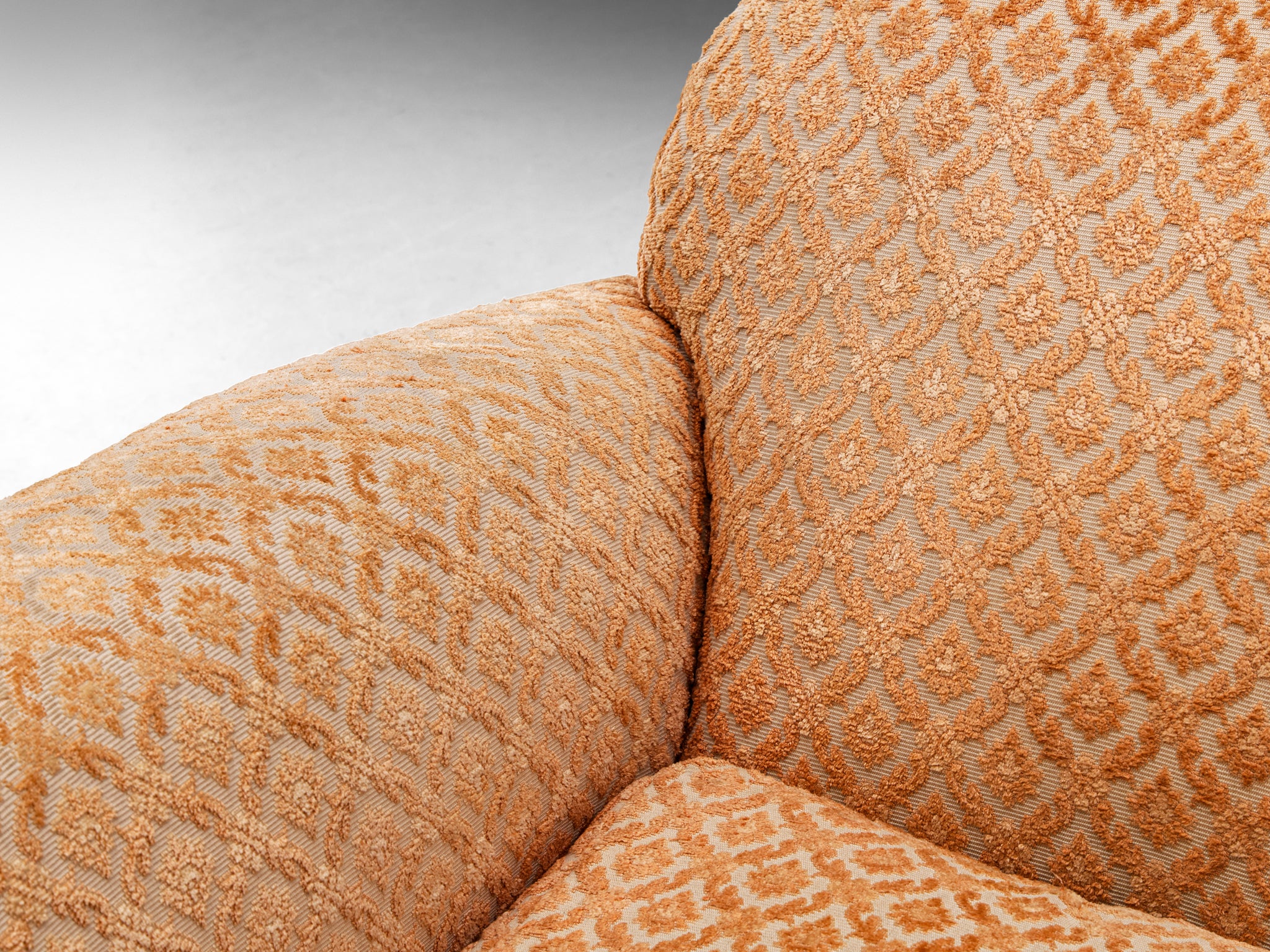 Pair of lounge Chairs in Patterned Fabric and Organic Shape Seating Morentz