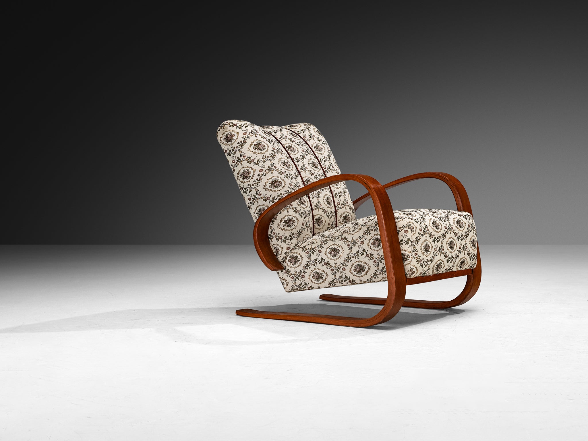 Pair of Art Deco Lounge Chairs with Sculptural Organic Form Seating Morentz