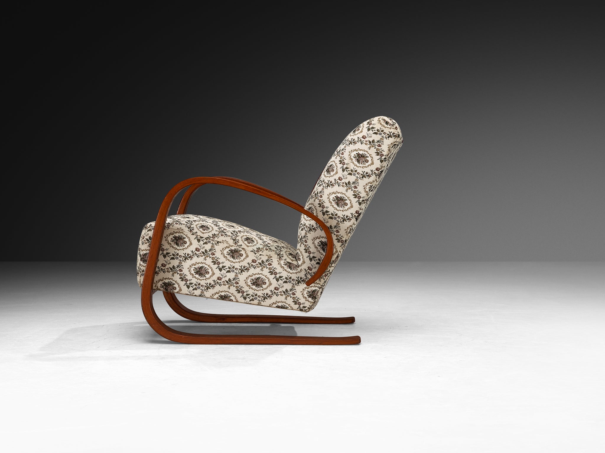 Pair of Art Deco Lounge Chairs with Sculptural Organic Form Seating Morentz