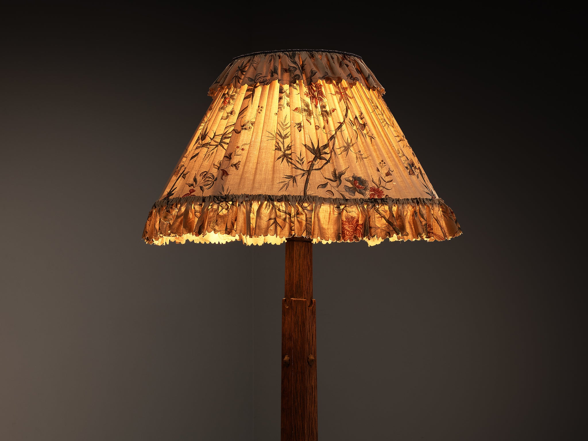 Italian Art Deco Ernesto Valabrega for Vittorio Valabrega Floorlamp in Oak Lighting Morentz