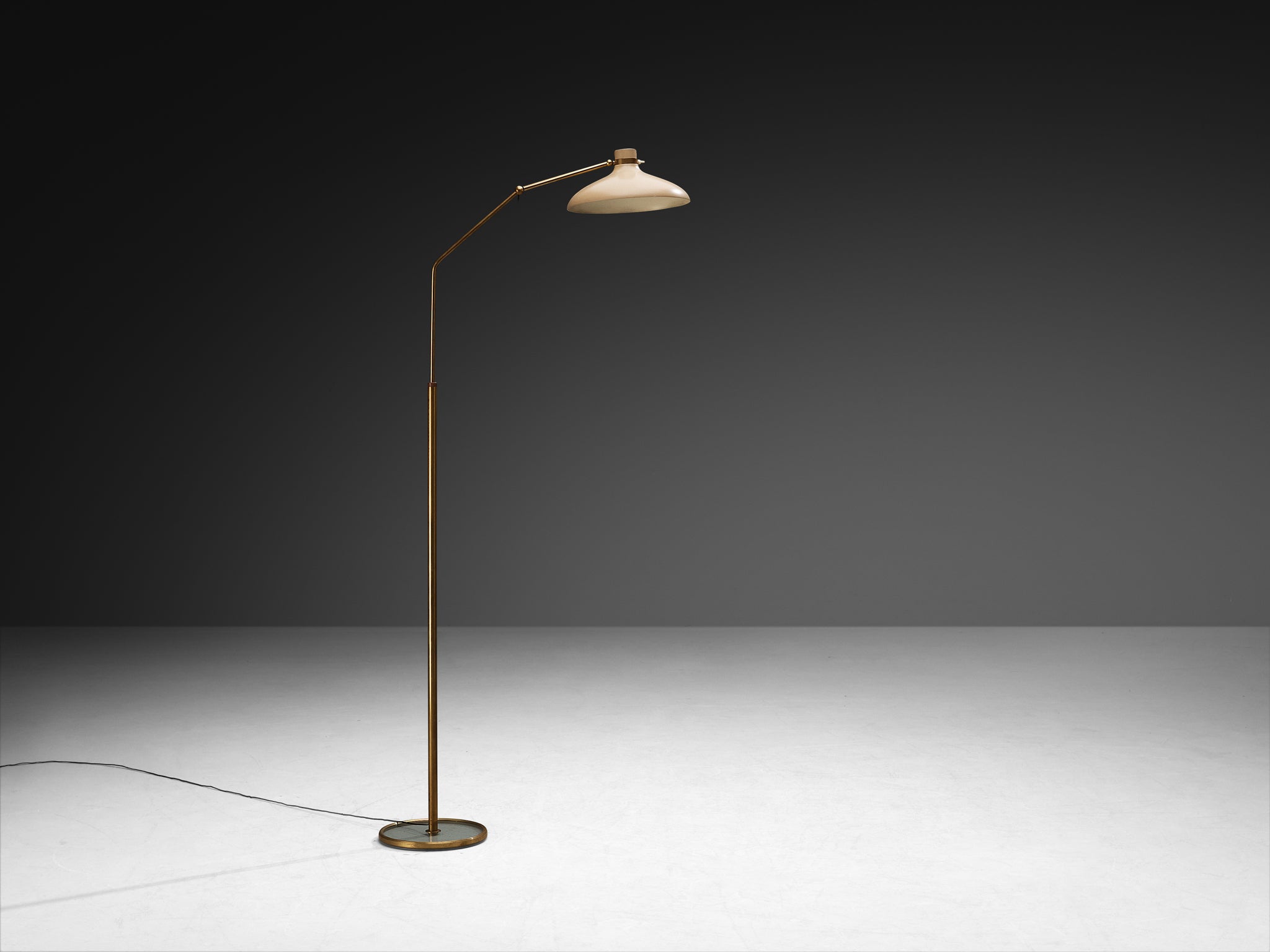 Gio Ponti for Fontana Arte ‘Parco dei Principi’ Floor Lamp with Beige Shade Lighting Morentz