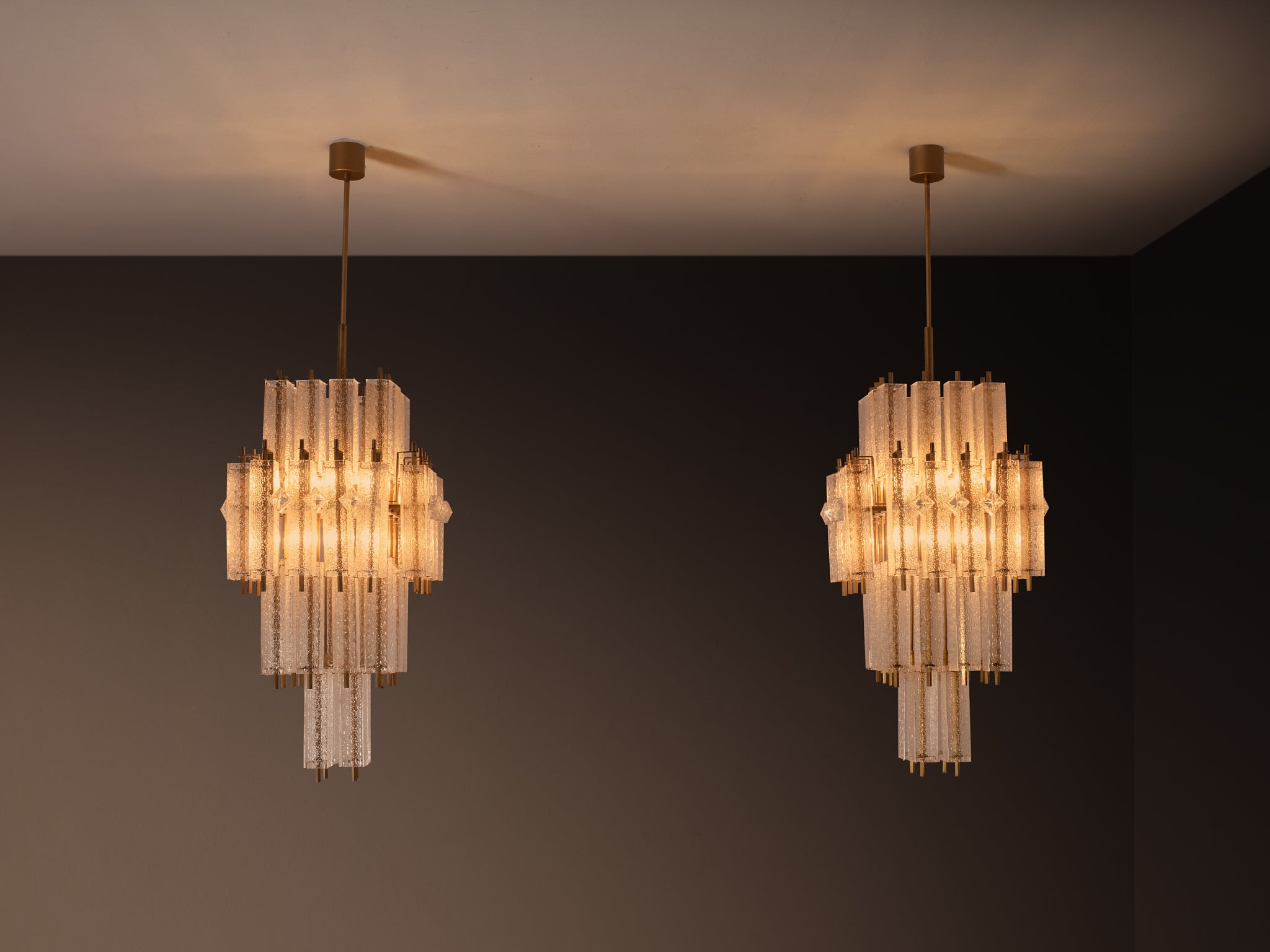 Exceptionally Large Mid-Century Modern Tiered Glass Chandeliers 220 cm/86 in in Height Lighting Morentz