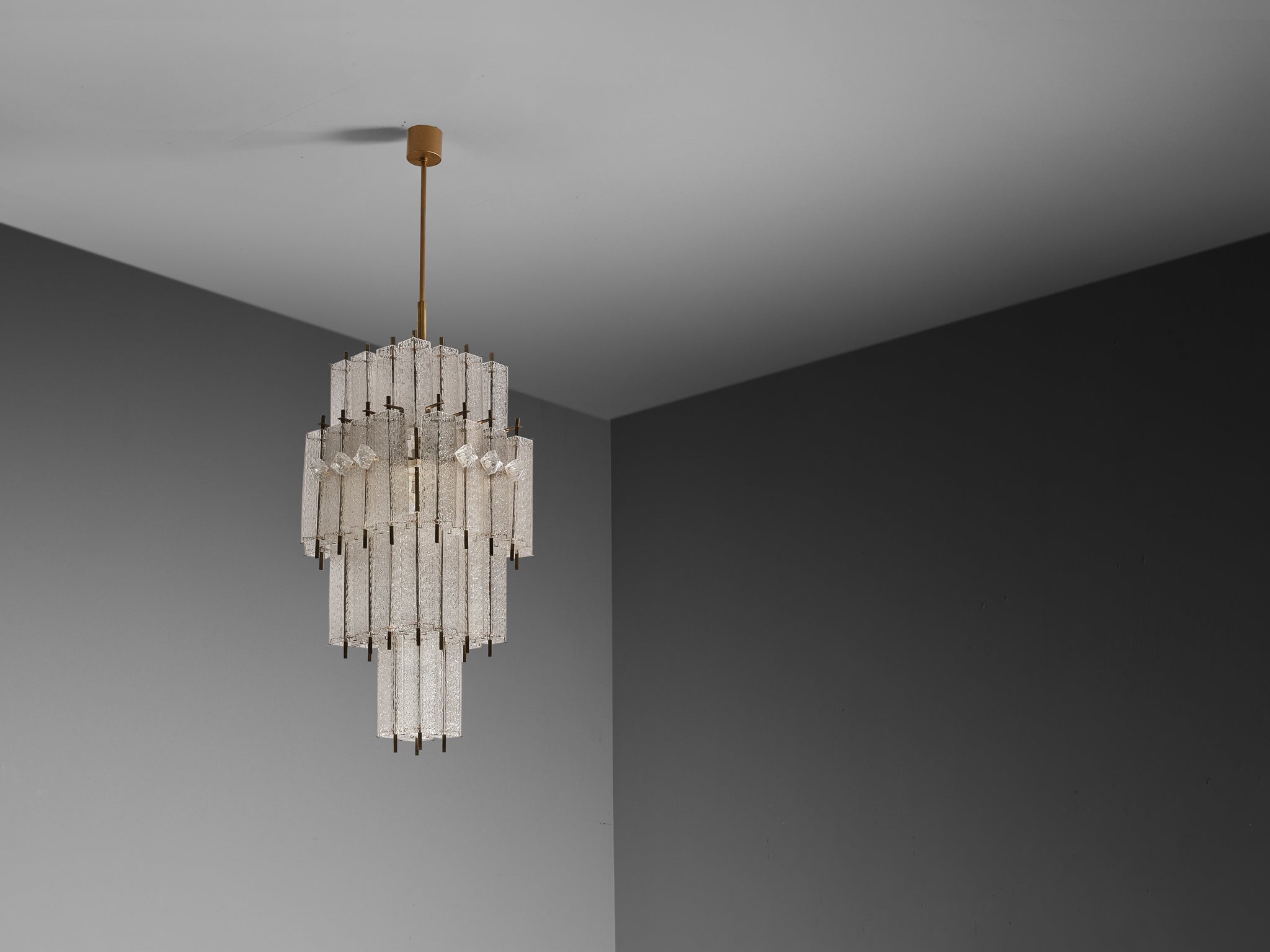 Exceptionally Large Mid-Century Modern Tiered Glass Chandelier 220 cm/86 in in Height Lighting Morentz
