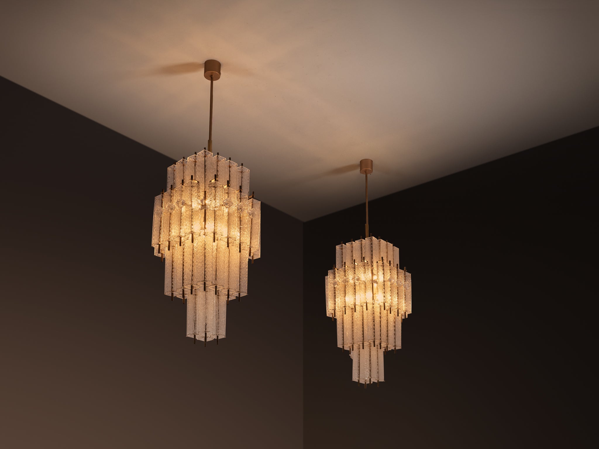Exceptionally Large Mid-Century Modern Tiered Glass Chandeliers 220 cm/86 in in Height Lighting Morentz