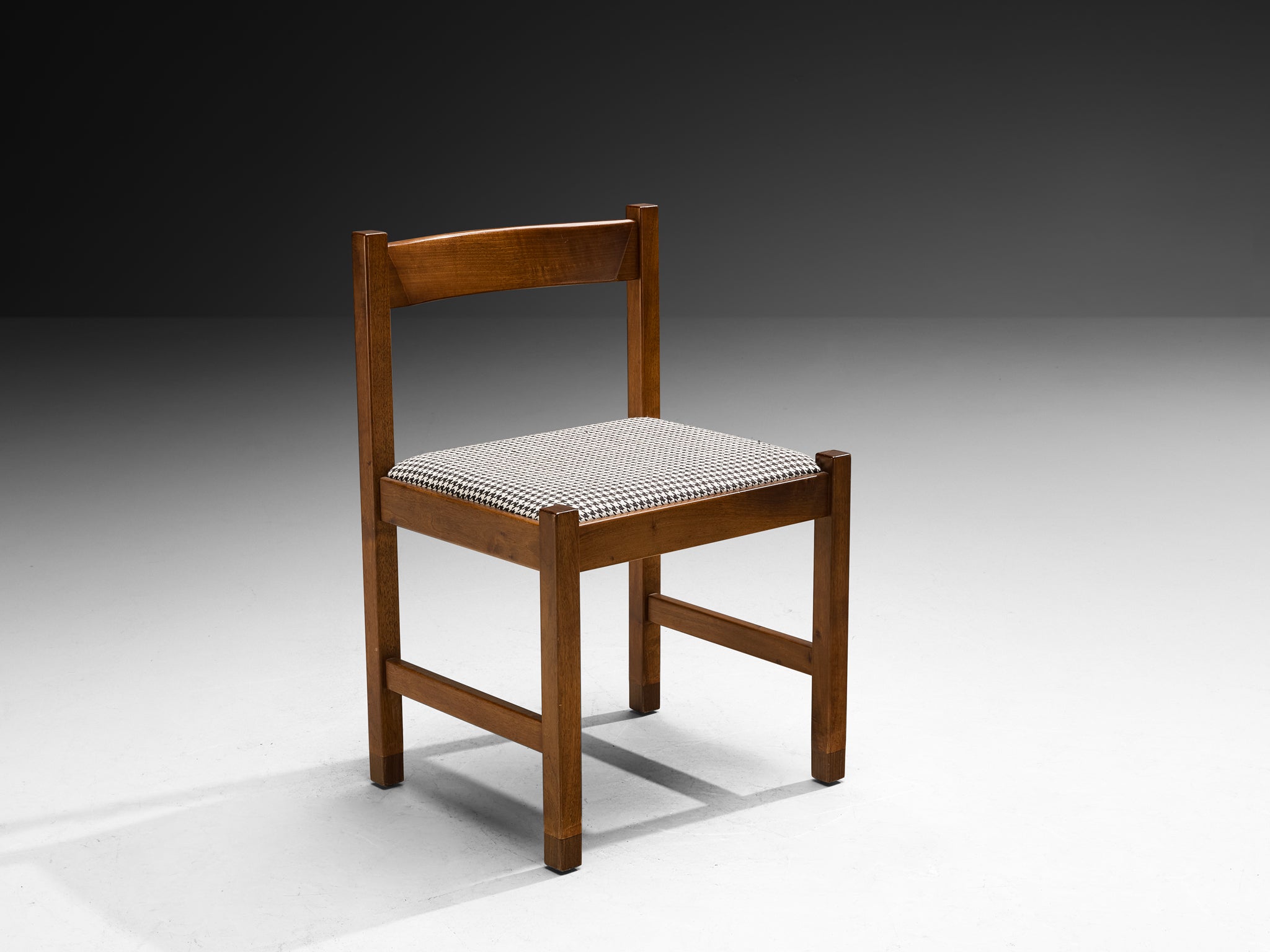 Giovanni Michelucci for Poltronova Set of Five 'Torbecchia' Dining Chairs in Walnut Seating Morentz