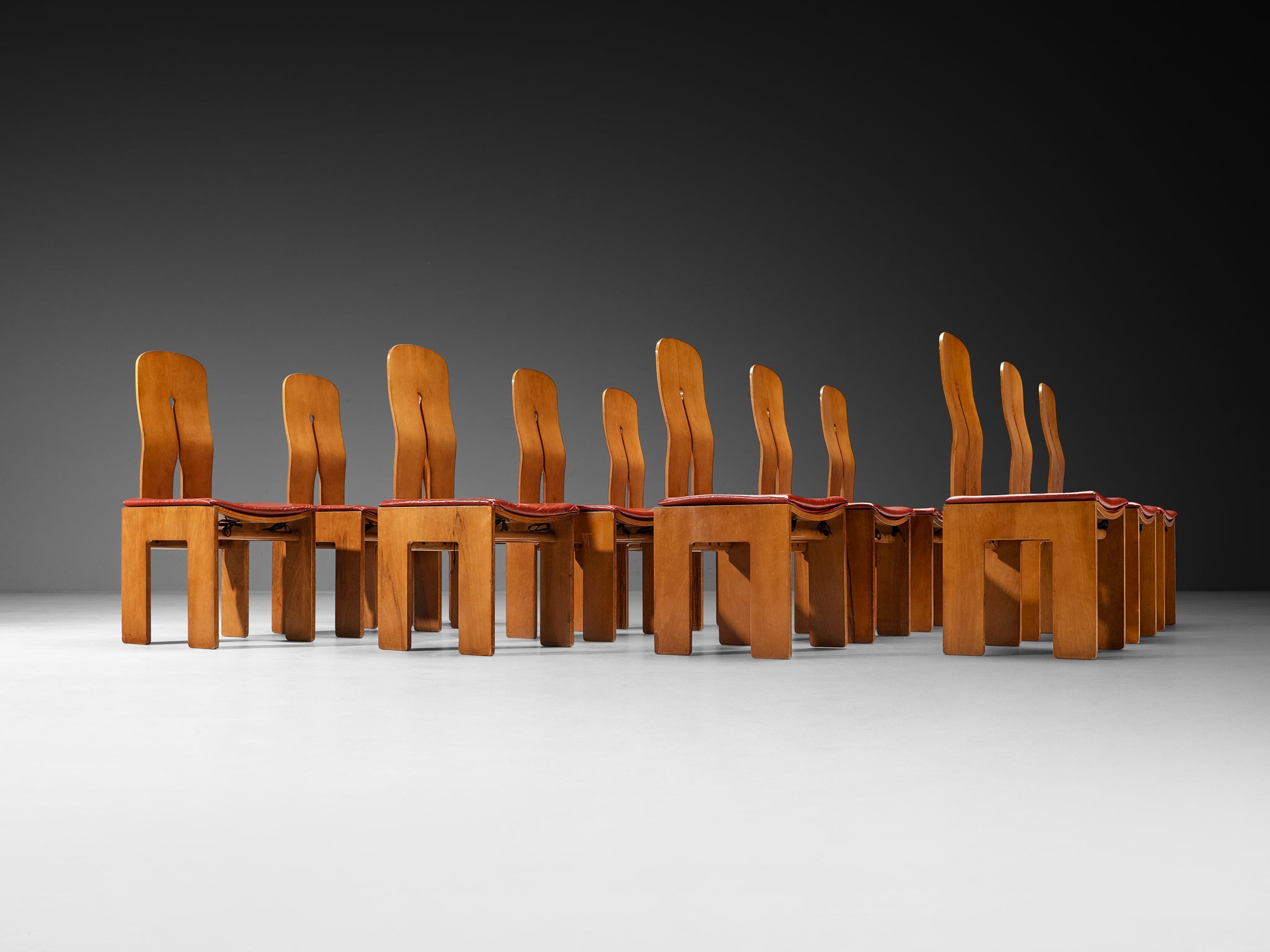 Carlo Scarpa for Bernini Set of Twelve Dining Chairs in Walnut, Burgundy Leather Seating Morentz