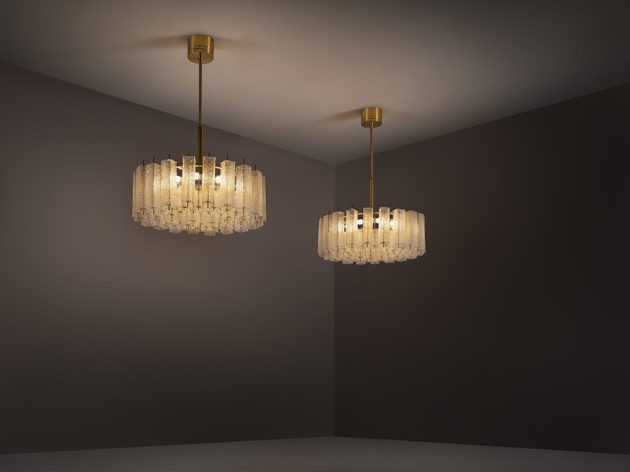 Large Mid Century Modern Glass & Brass Chandelier 97cm/38in Wide Lighting Morentz