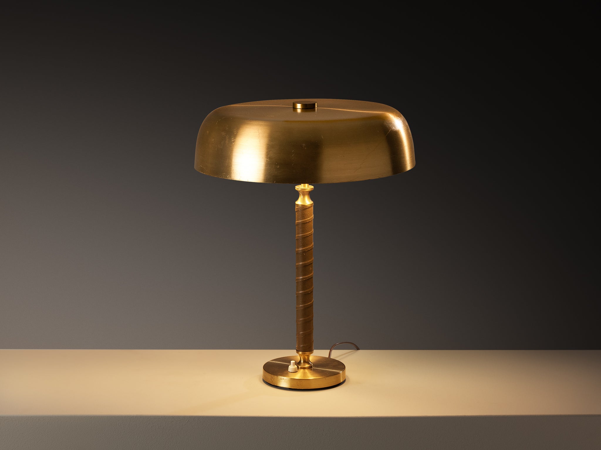 Boréns Borås Table Lamp in Brass and Leather Lighting Morentz