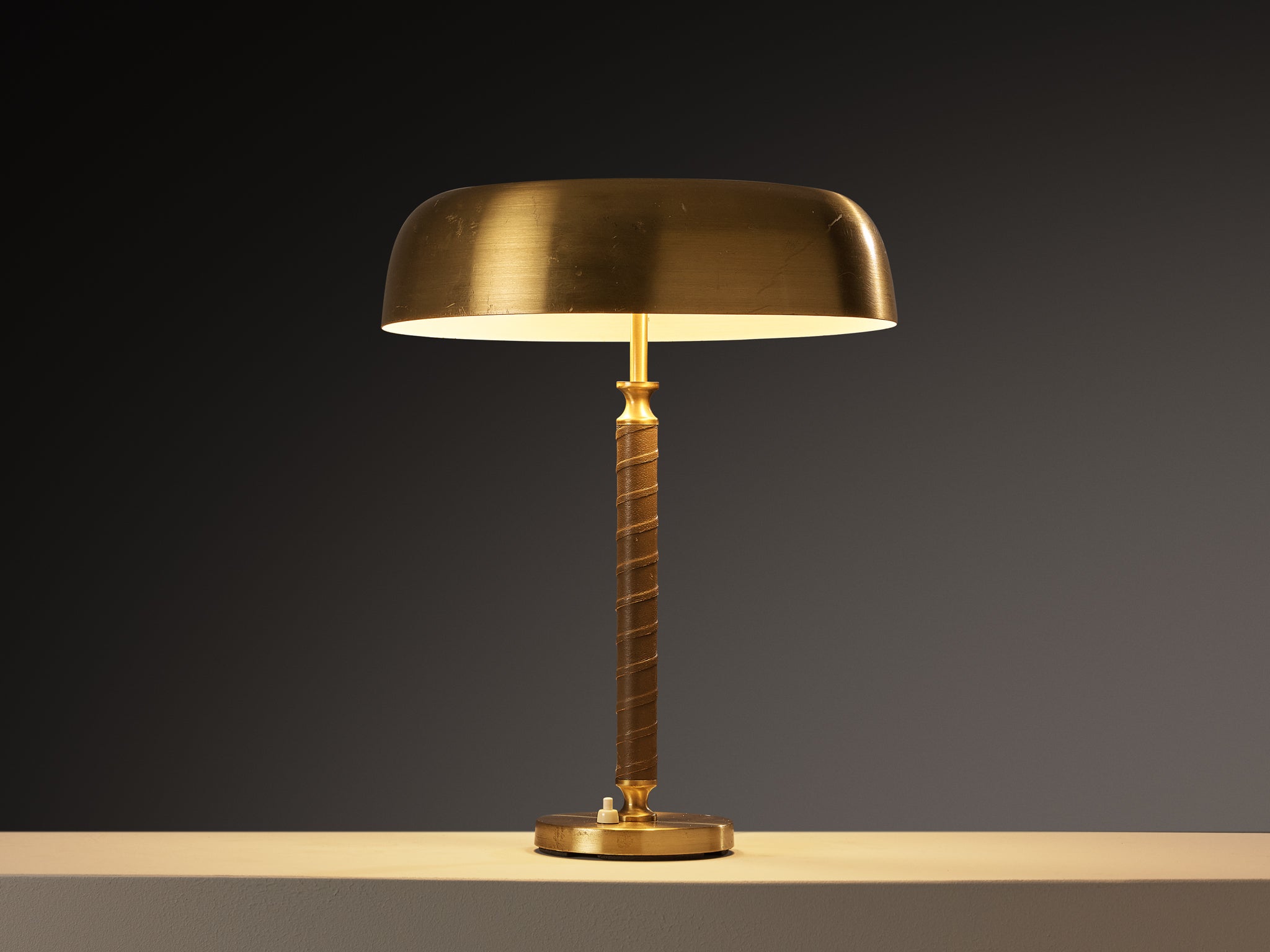 Boréns Borås Table Lamp in Brass and Leather Lighting Morentz