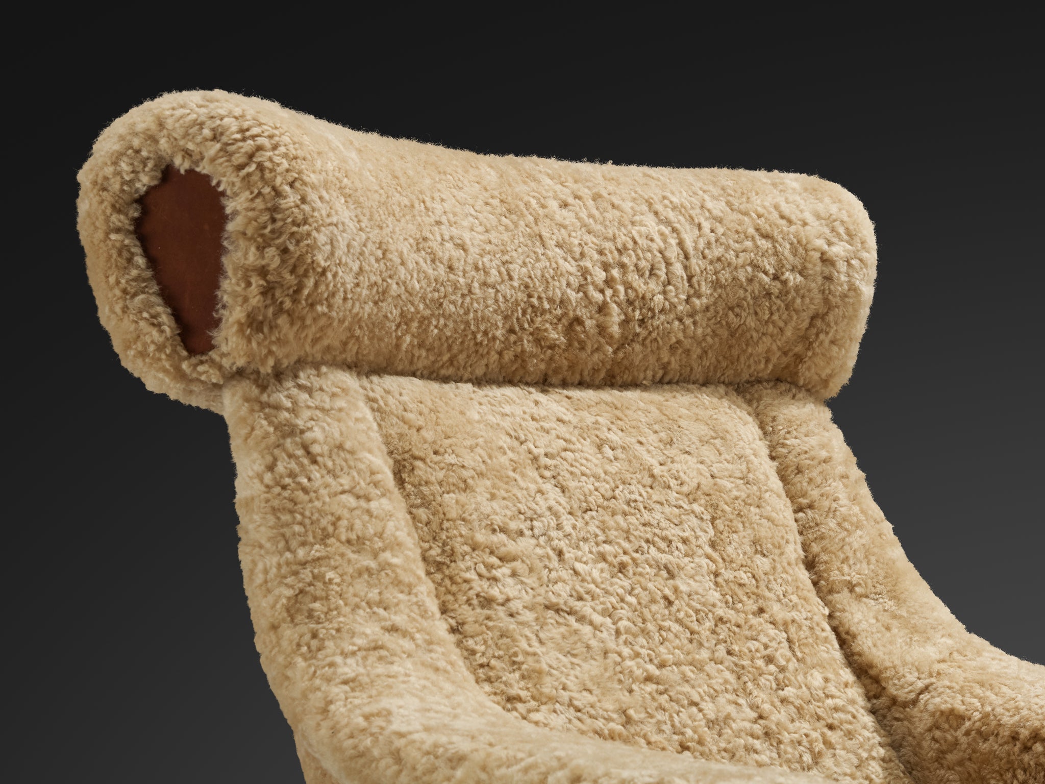 Illum Wikkelsø 'Ox' Lounge Chairs in Beige Sheepskin Seating Morentz